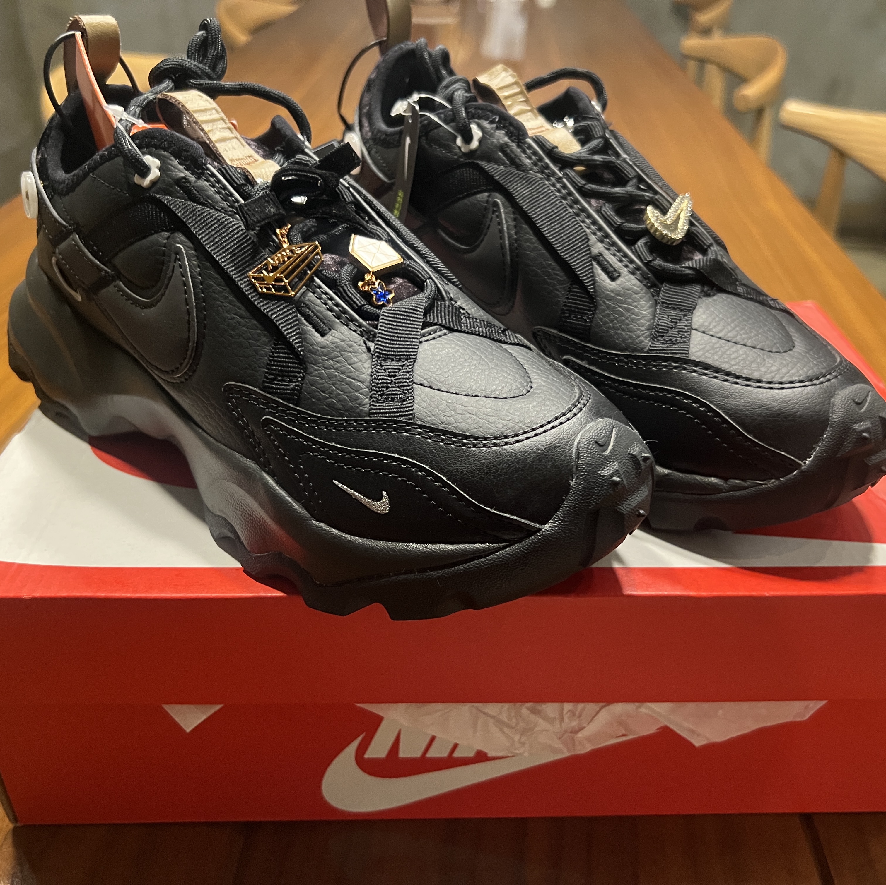 (W) Nike TC 7900 Black 착용 스타일 - 1