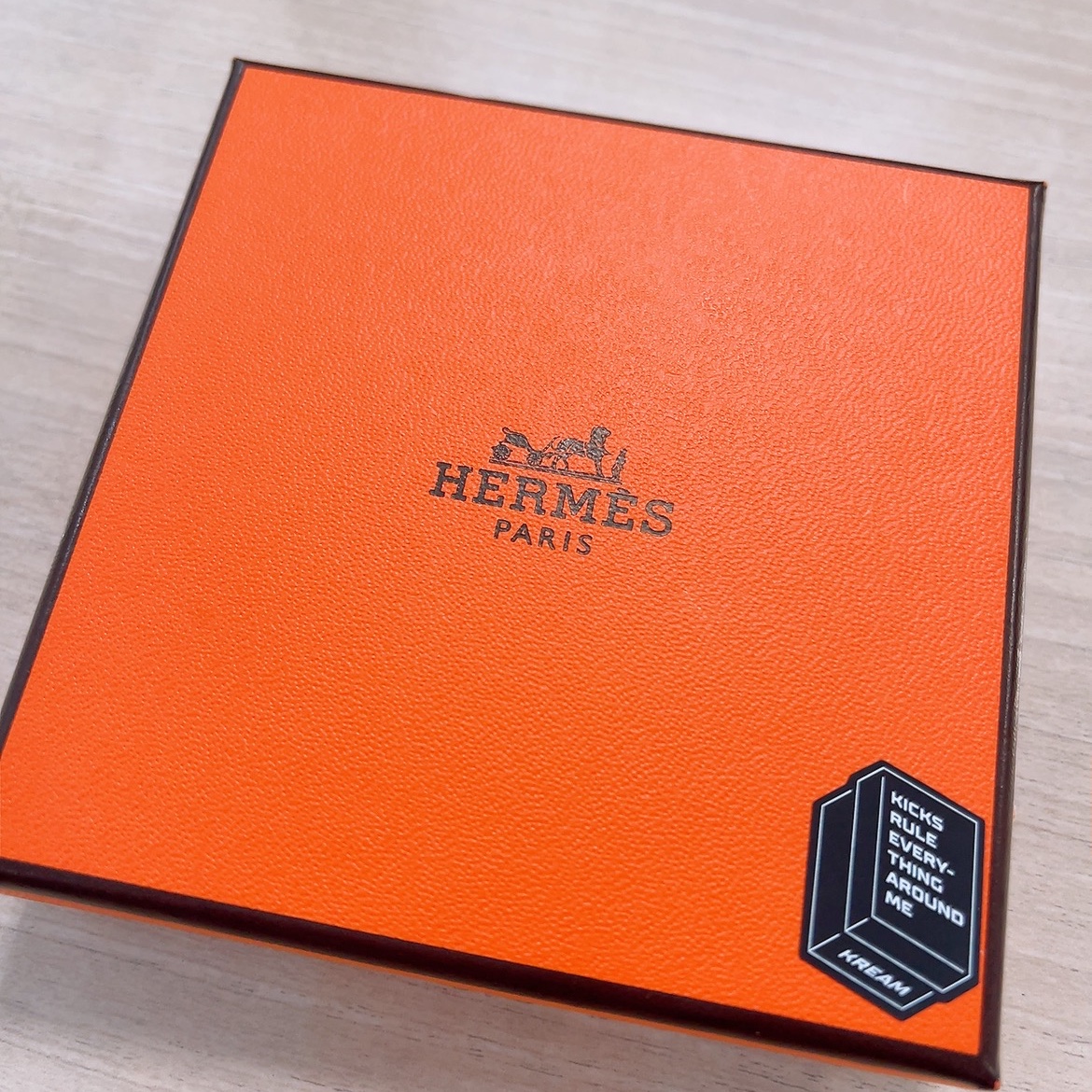 (W) Hermes Clic H Bracelet Rose Gold & Blanc 착용 스타일 - 1