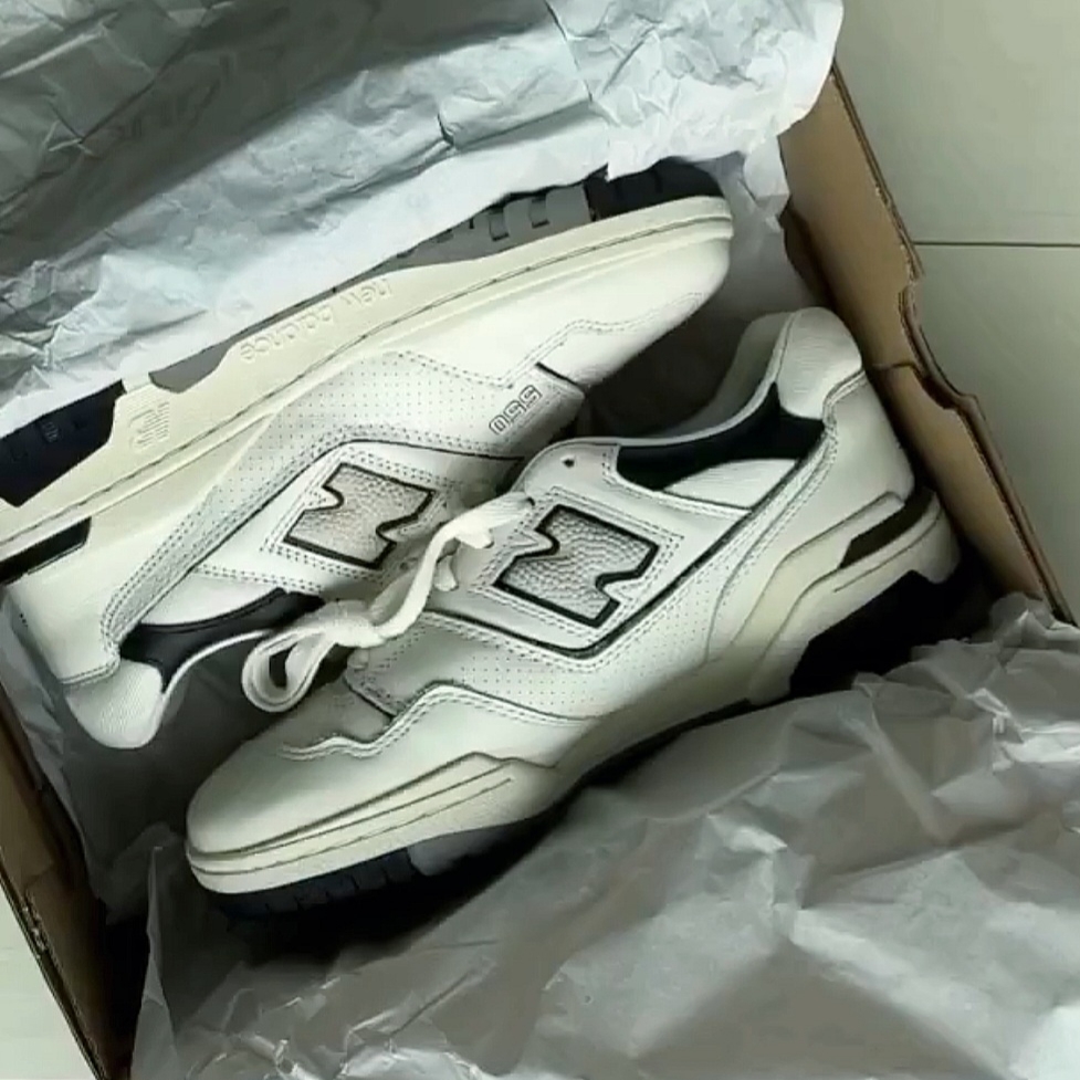 New Balance 550 White Grey - D Standard 착용 스타일