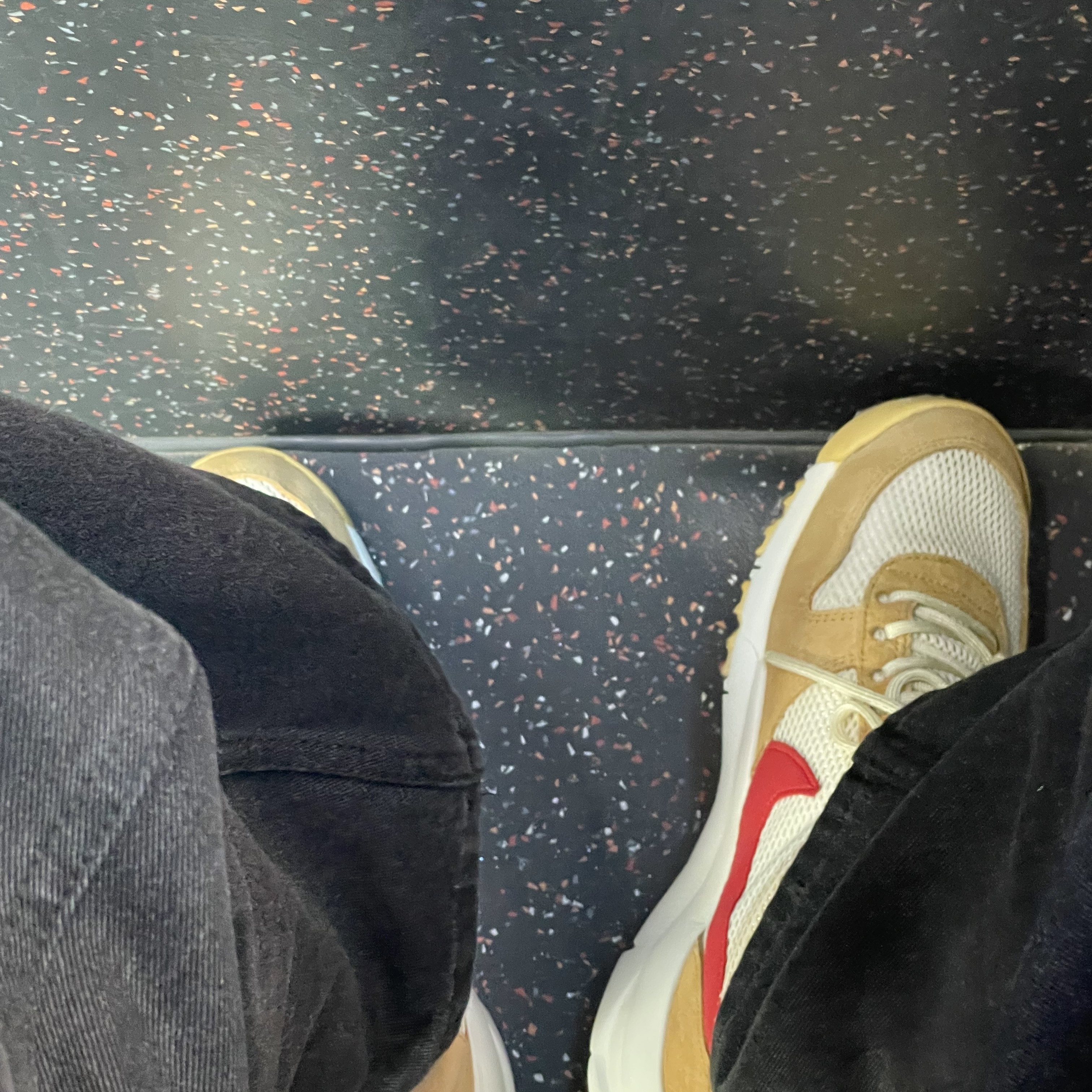 Nike x Tom Sachs Mars Yard Shoe 2.0 Space Camp 착용 스타일