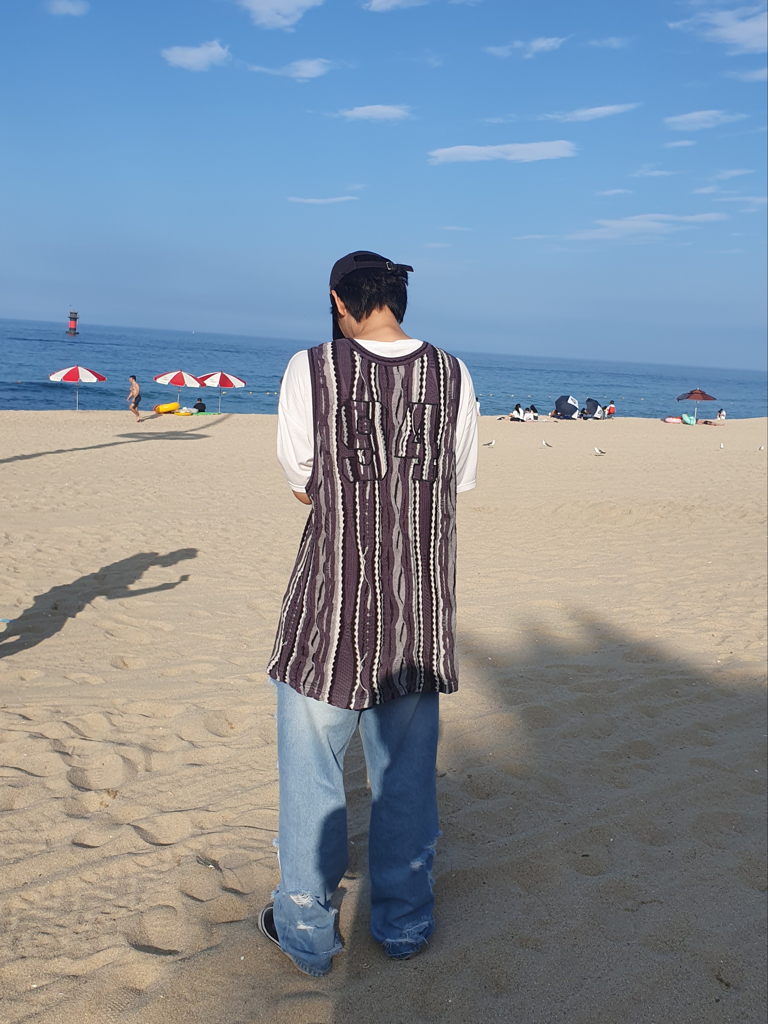 Supreme x Coogi Basketball Jersey Black - 23SS, New Era x MoMA New York Yankees Cap Navy 착용 스타일 - 2
