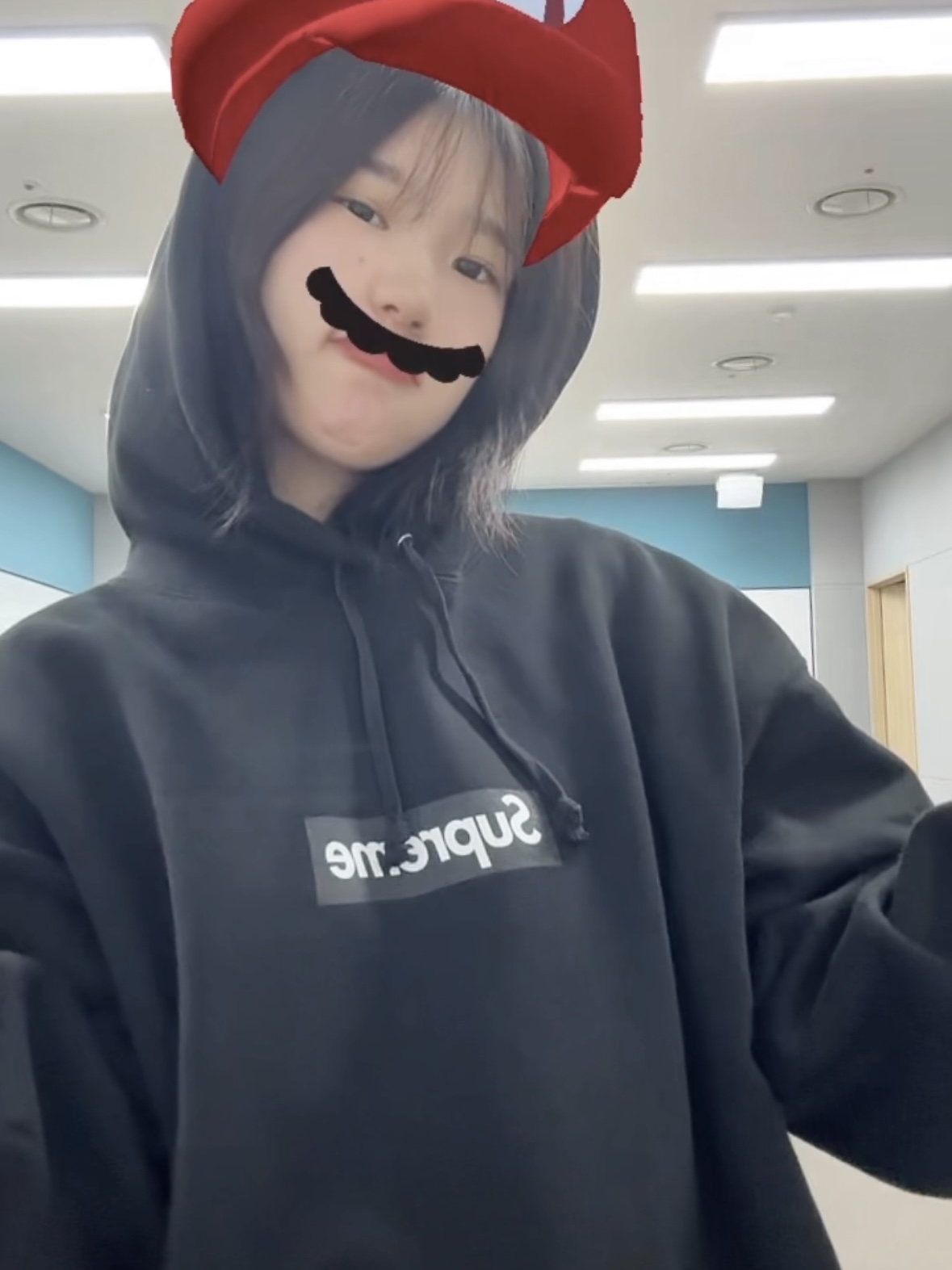 Supreme Seoul Box Logo Hooded Sweatshirt Black - 23FW 착용 스타일 - 1