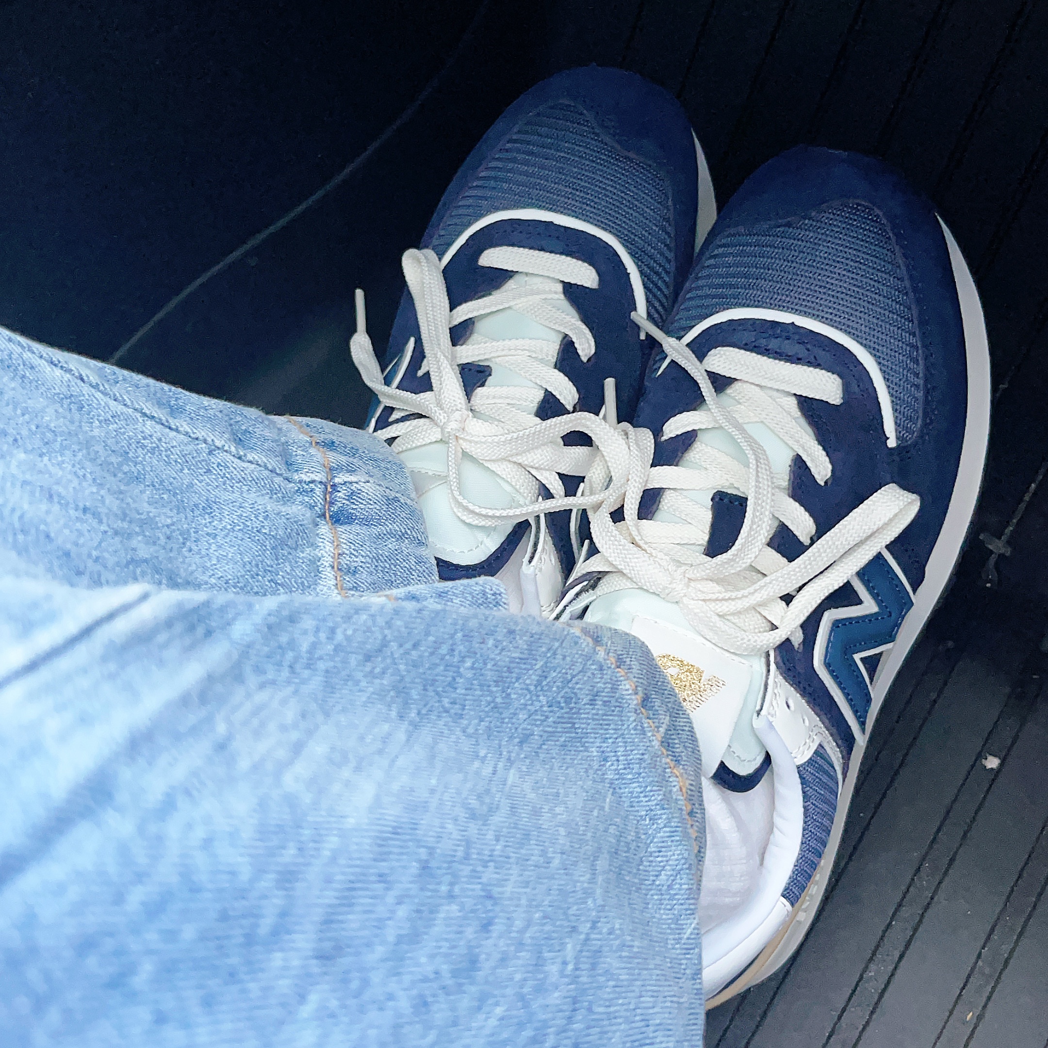 New Balance 574 Legacy Navy 착용 스타일