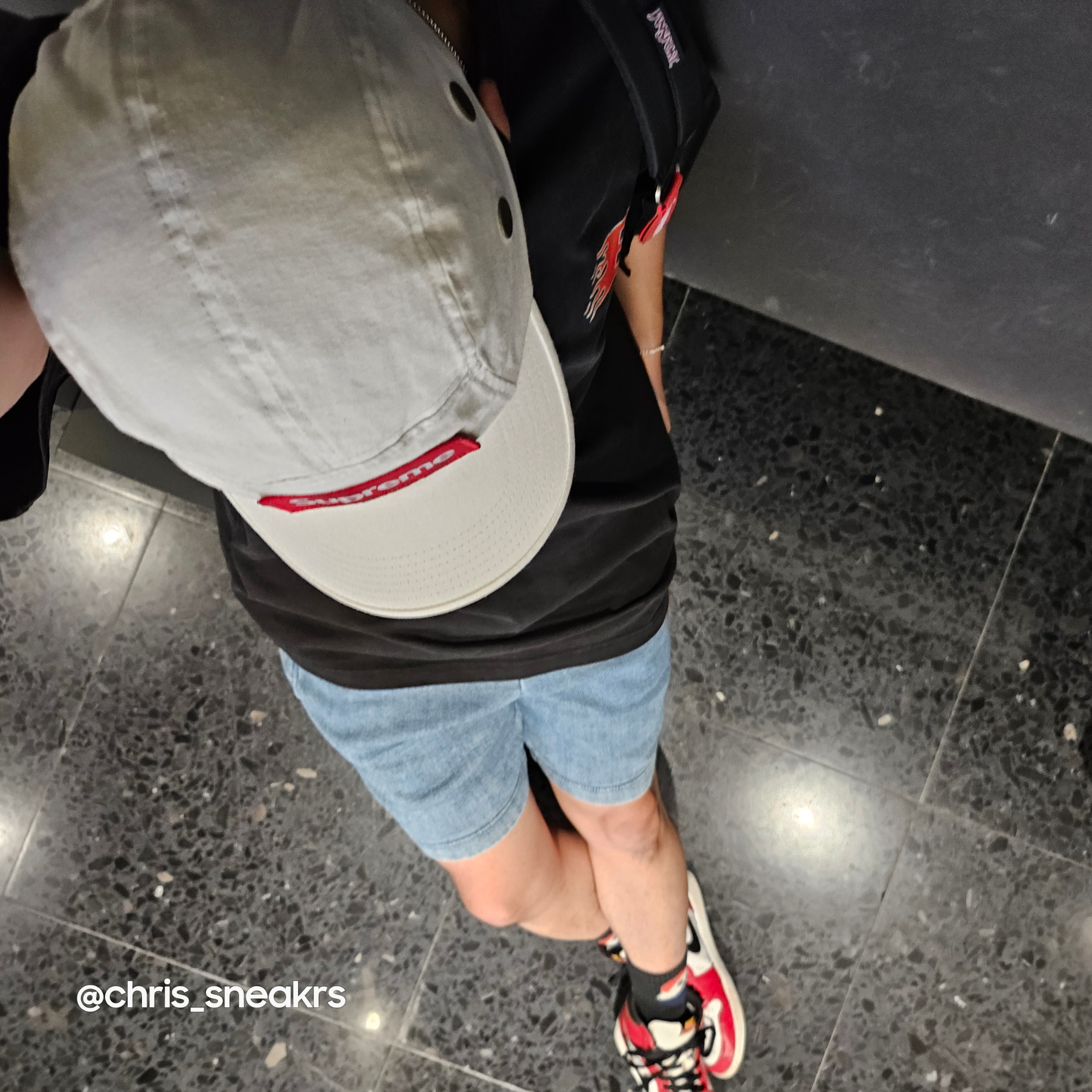 Supreme Military Camp Cap Stone - 22SS, Supreme Webbing Keychain Red - 23SS 착용 스타일