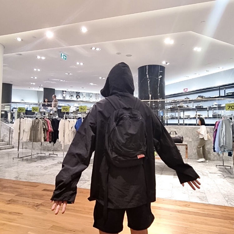 Kenzo Boke Flower 2.0 Windbreaker Black 착용 스타일