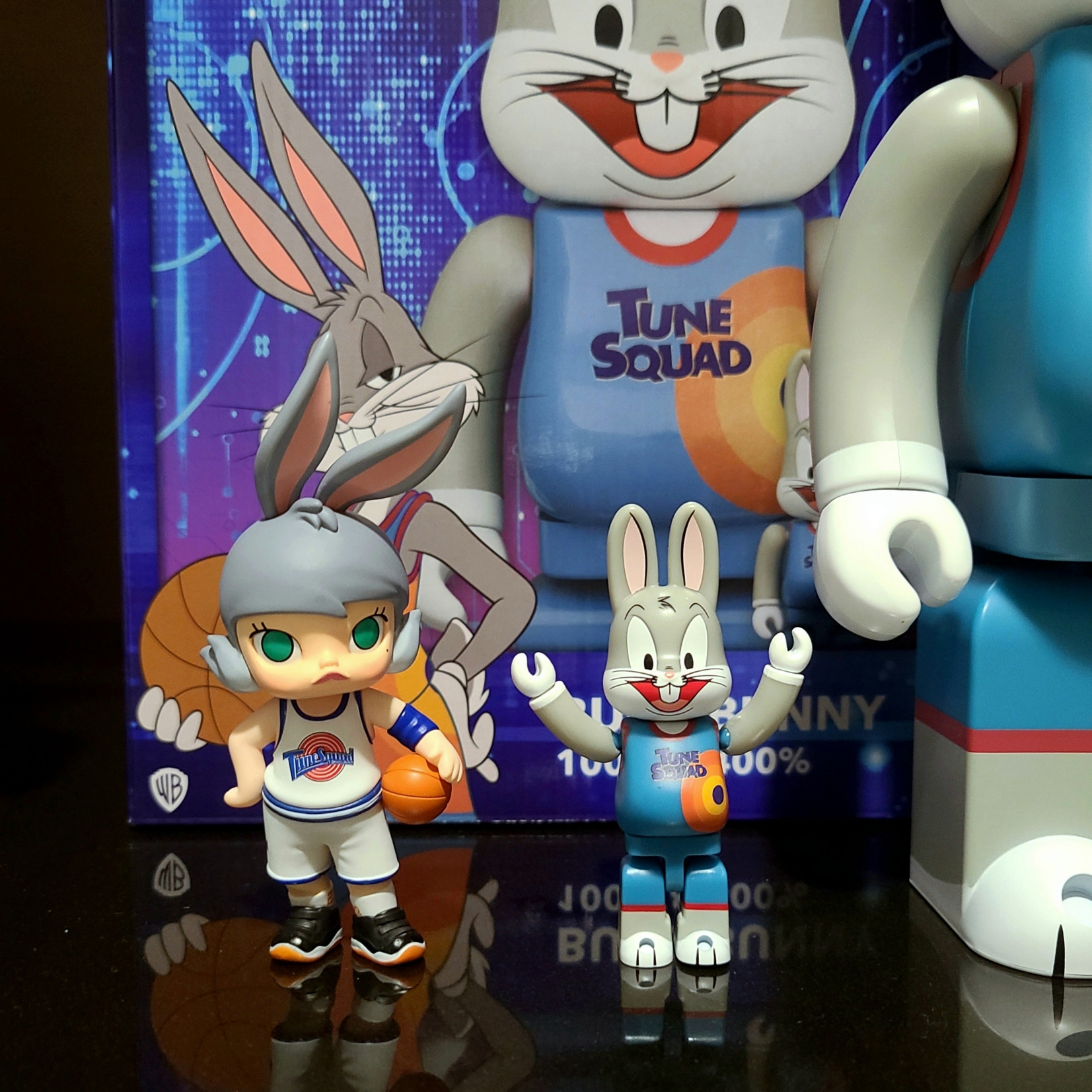 Bearbrick x Space Jam Rabbrick Bugs Bunny 100% & 400% Set, Pop Mart x Warner Bros. 100th Anniversary Series Sealed Case 100% (12 Blind Boxes) 착용 스타일 - 2
