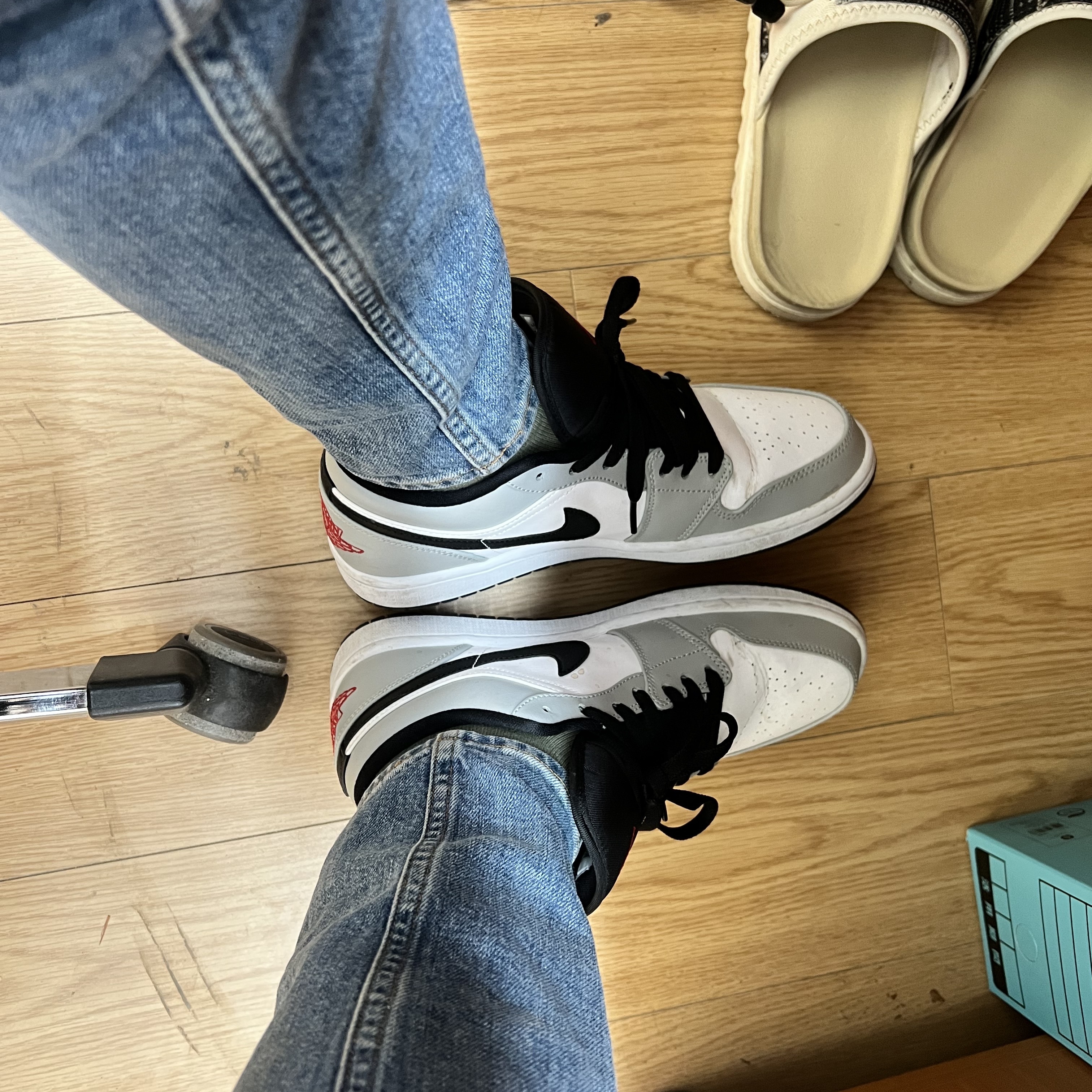 Jordan 1 Low Light Smoke Grey 착용 스타일