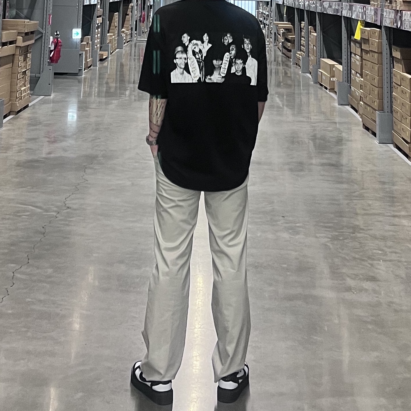 Nike x Peaceminusone Kwondo1 Black and White, Stussy x Martine Rose Collage Pigment Dyed T-Shirt Black 착용 스타일 - 2