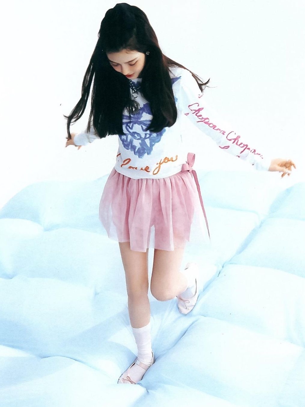 Darling You're Bad Women Mesh Wrap Skirt Satin Shorts Pink Set 착용 스타일 - 3