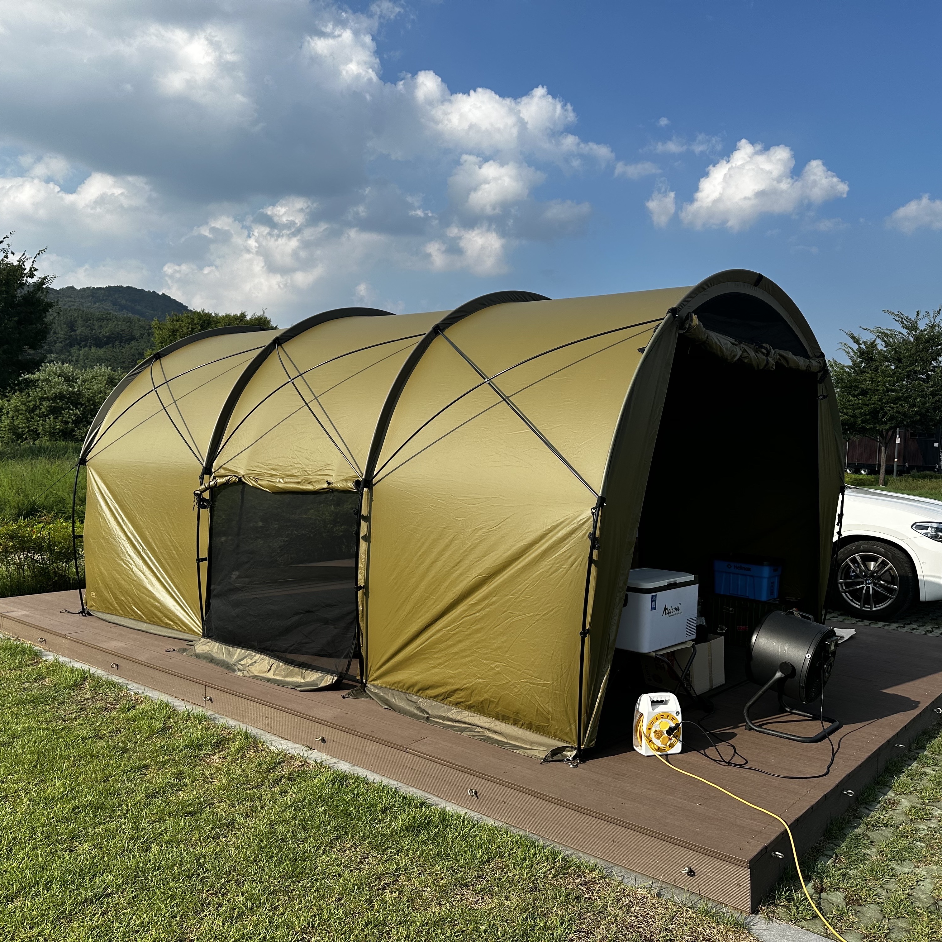 Helinox Tactical Field Tunnel 4.35 Coyote Tan 착용 스타일