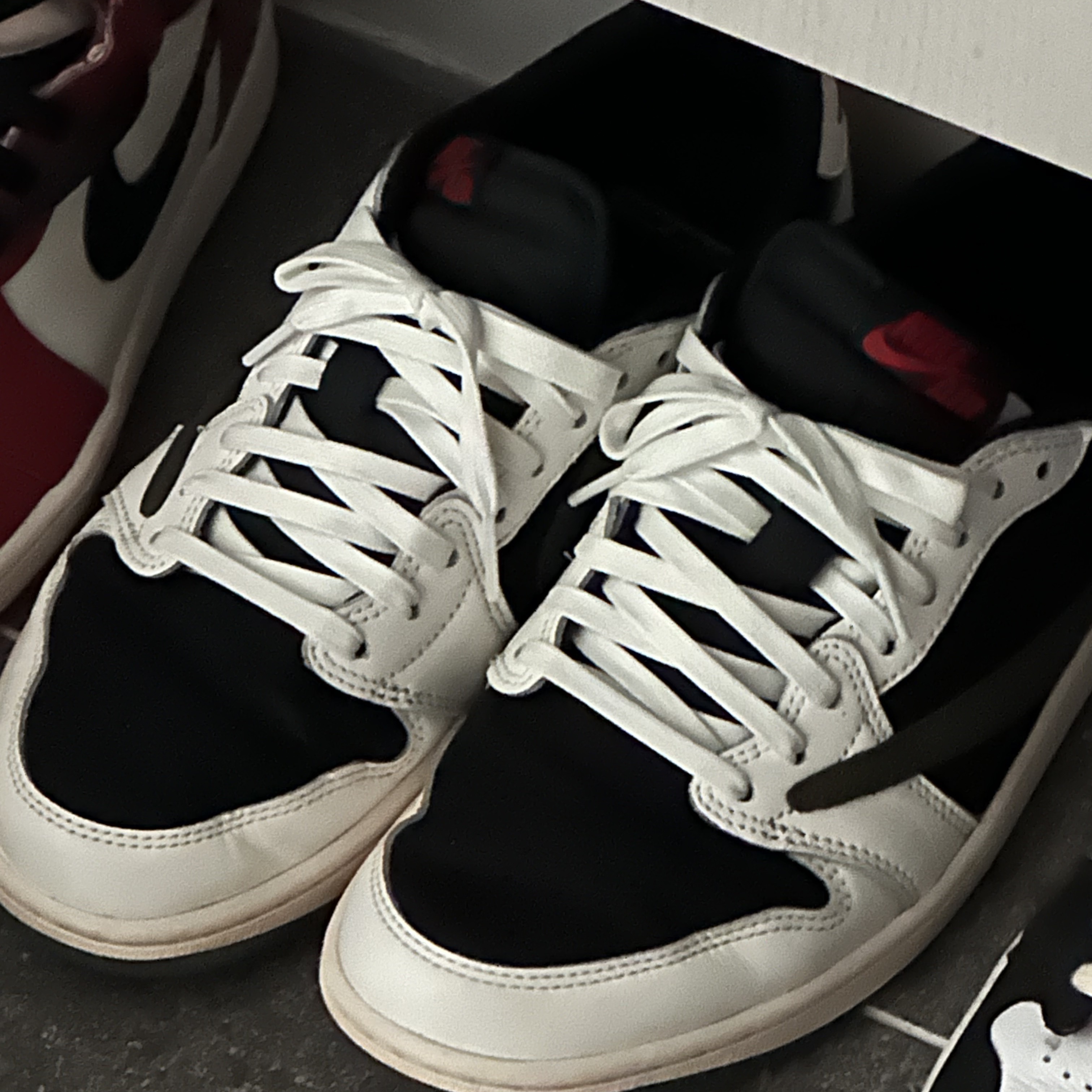(W) Jordan 1 x Travis Scott Retro Low OG SP Medium Olive 착용 스타일