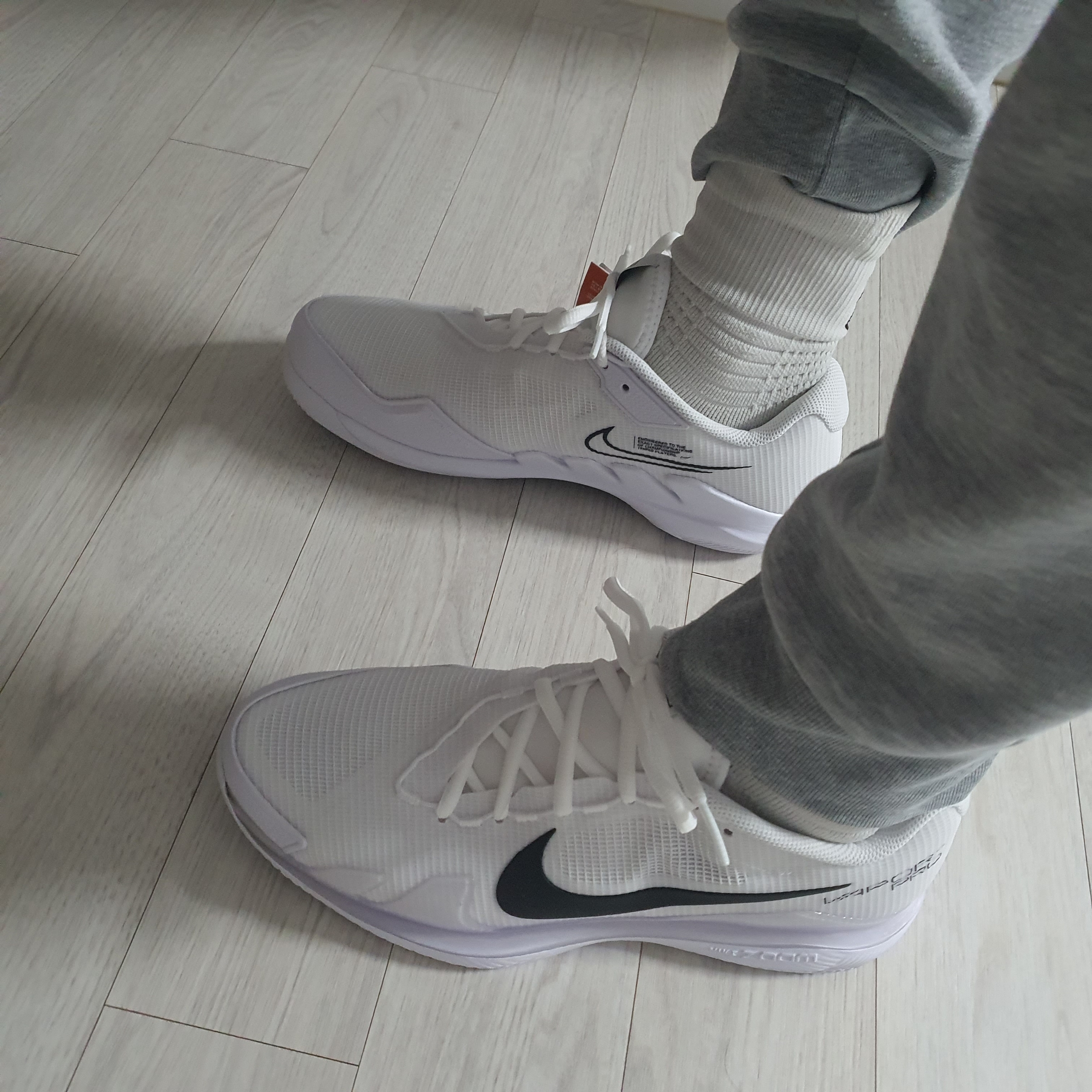 Nike Court Air Zoom Vapor Pro White 착용 스타일