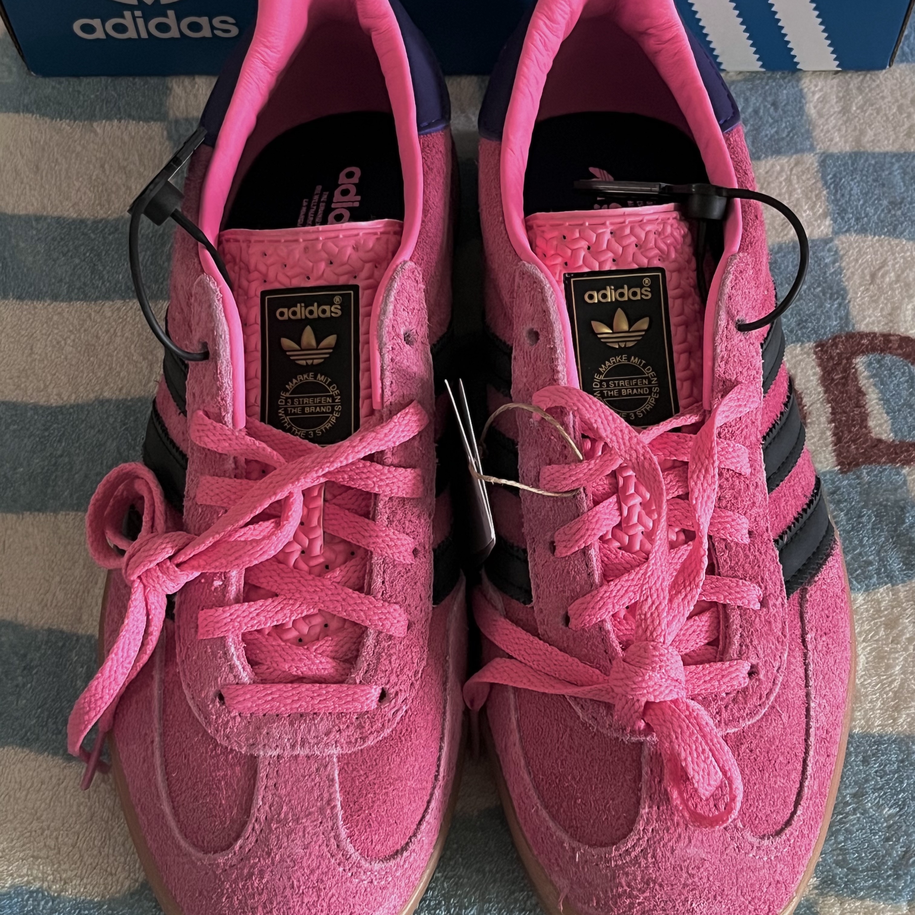 (W) Adidas Gazelle Indoor Bliss Pink 착용 스타일 - 1