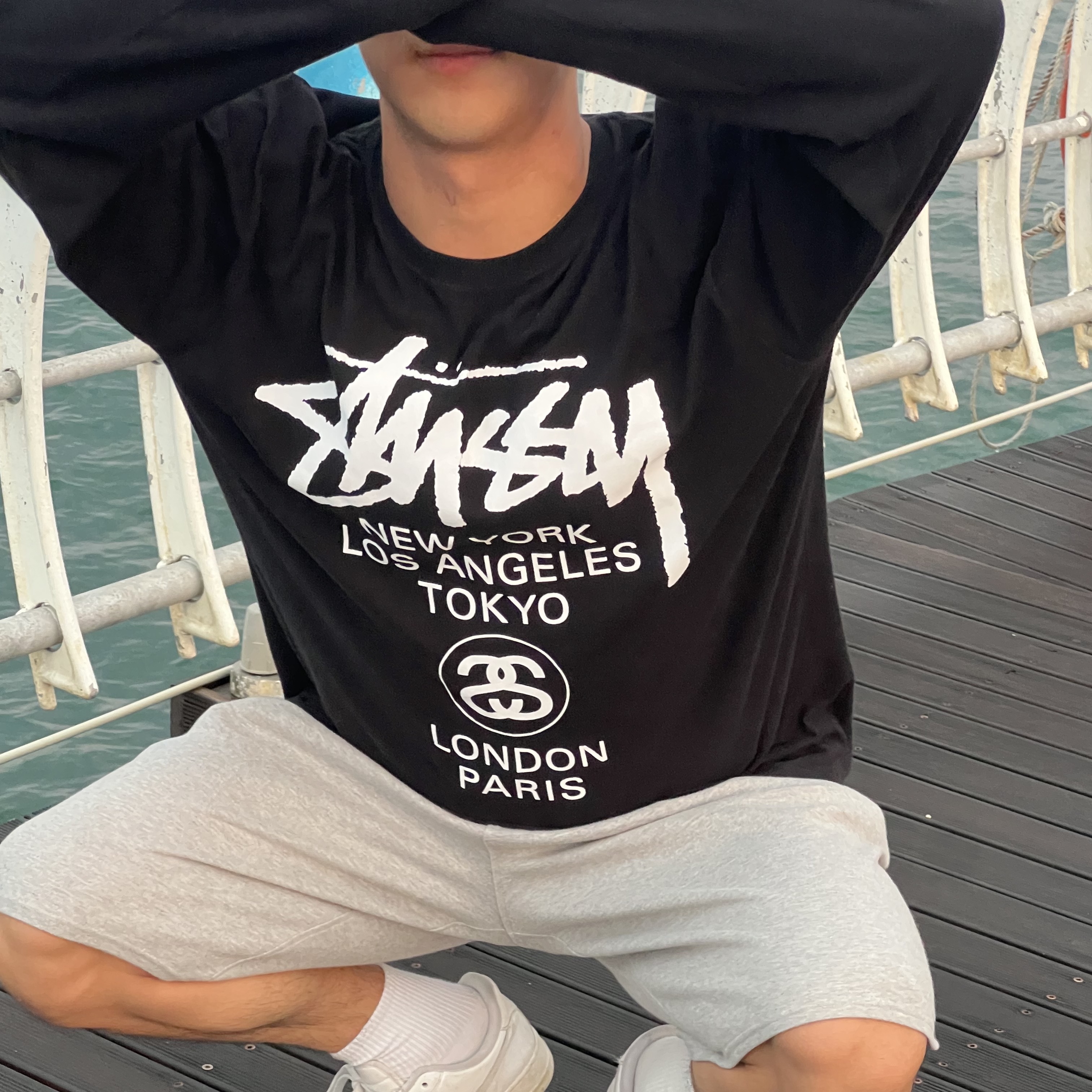 Stussy World Tour LS T-Shirt Black 착용 스타일 - 3
