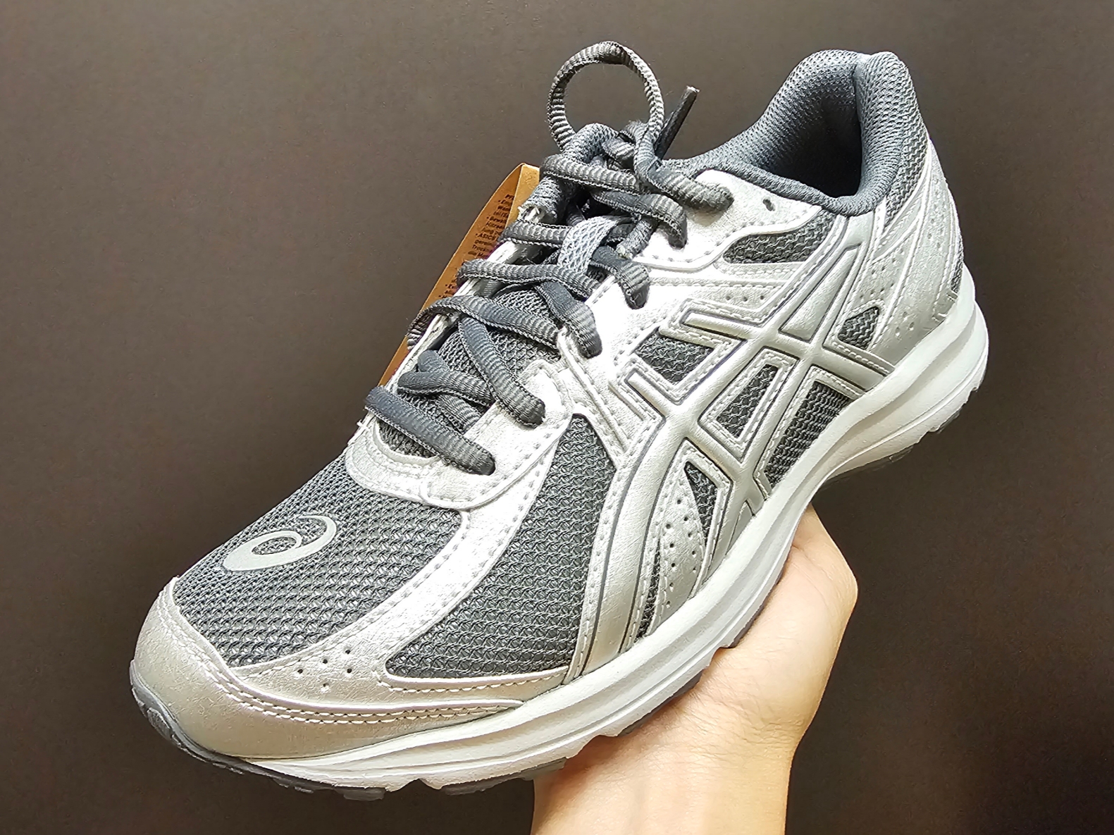 Asics Jog 100 S SMU Sheet Rock Pure Silver - 2E Wide 착용 스타일