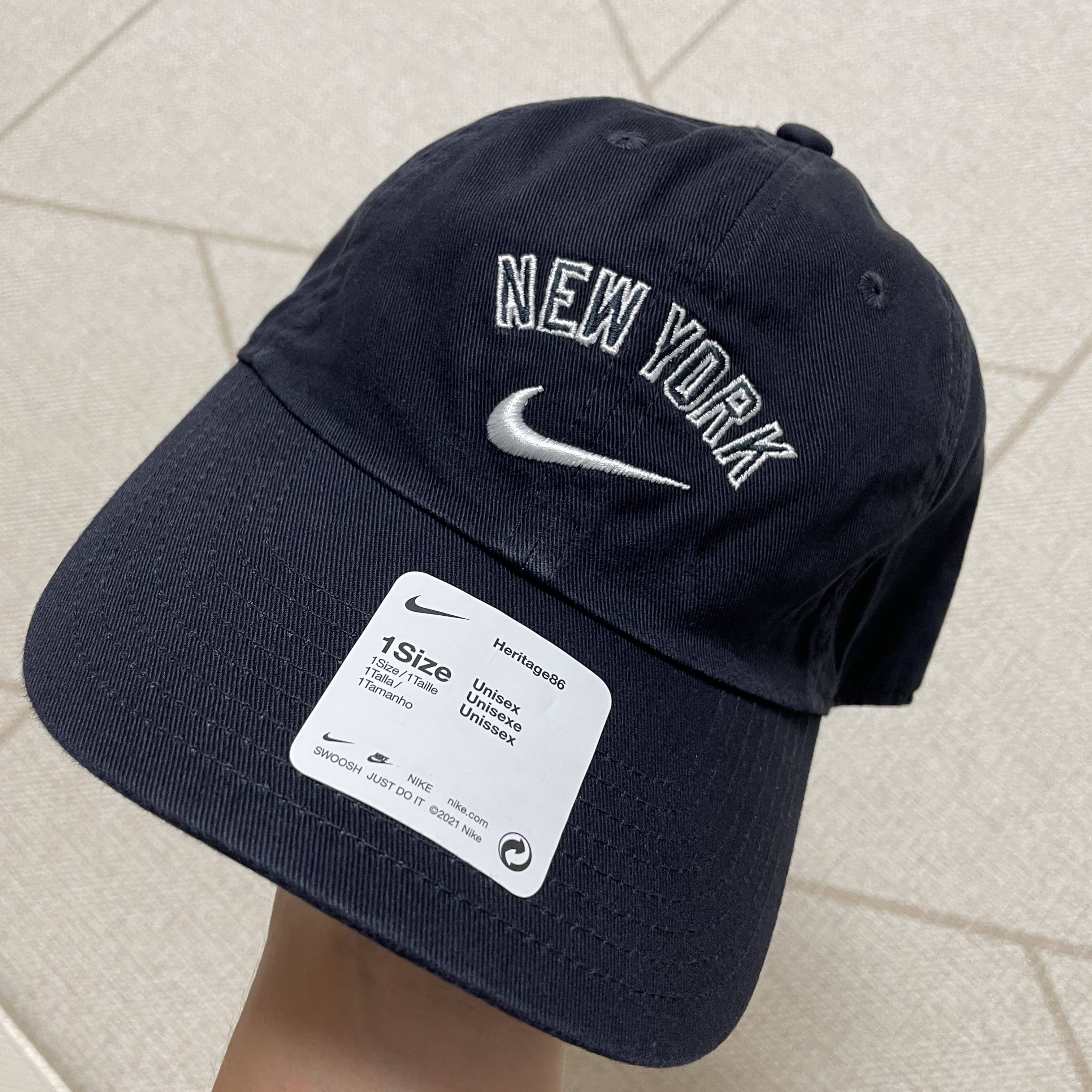 Nike Heritage 86 Wordmark Swoosh MLB New York Yankees Adjustable Hat Navy 착용 스타일