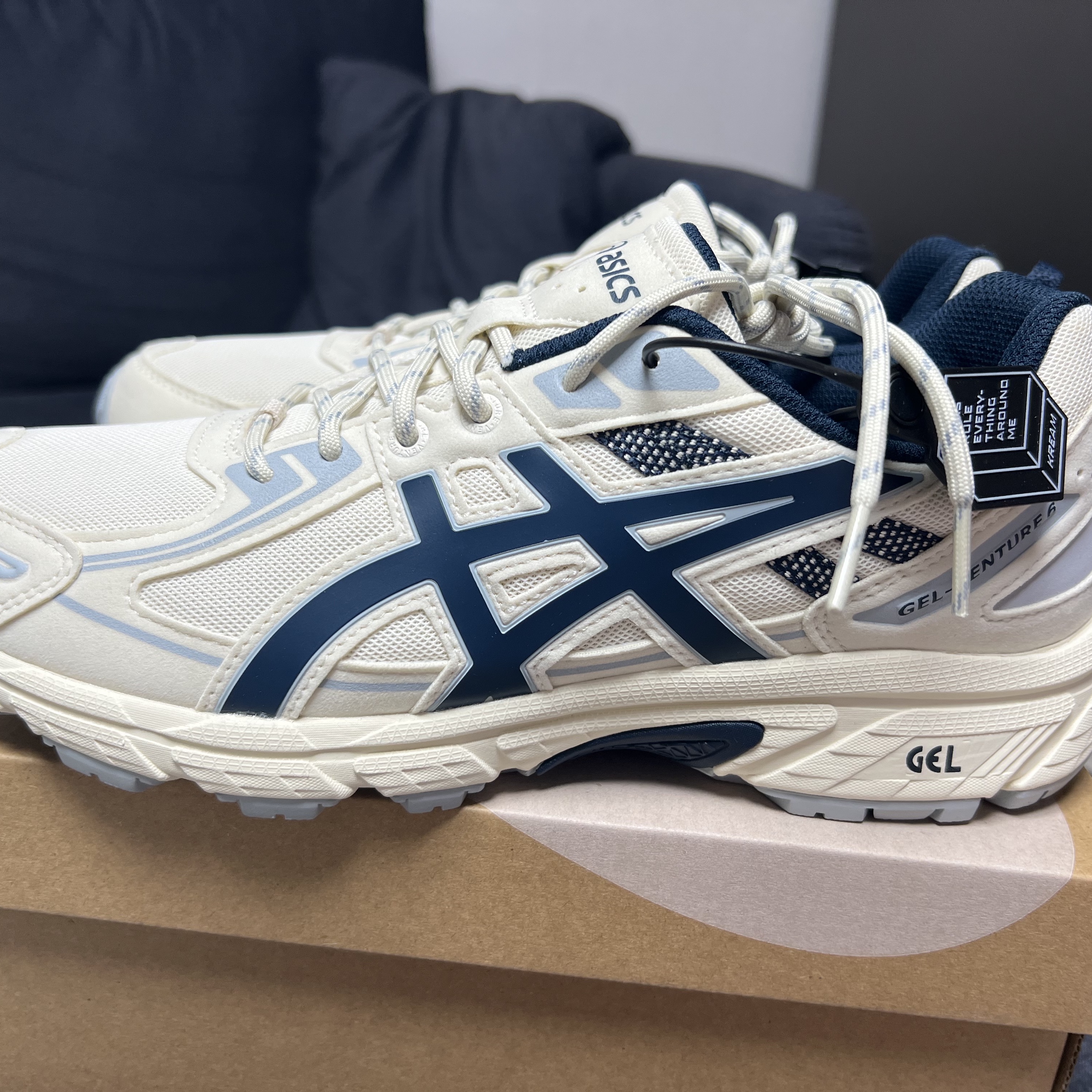 Asics Gel-Venture 6 SPS Birch French Blue 착용 스타일 - 2