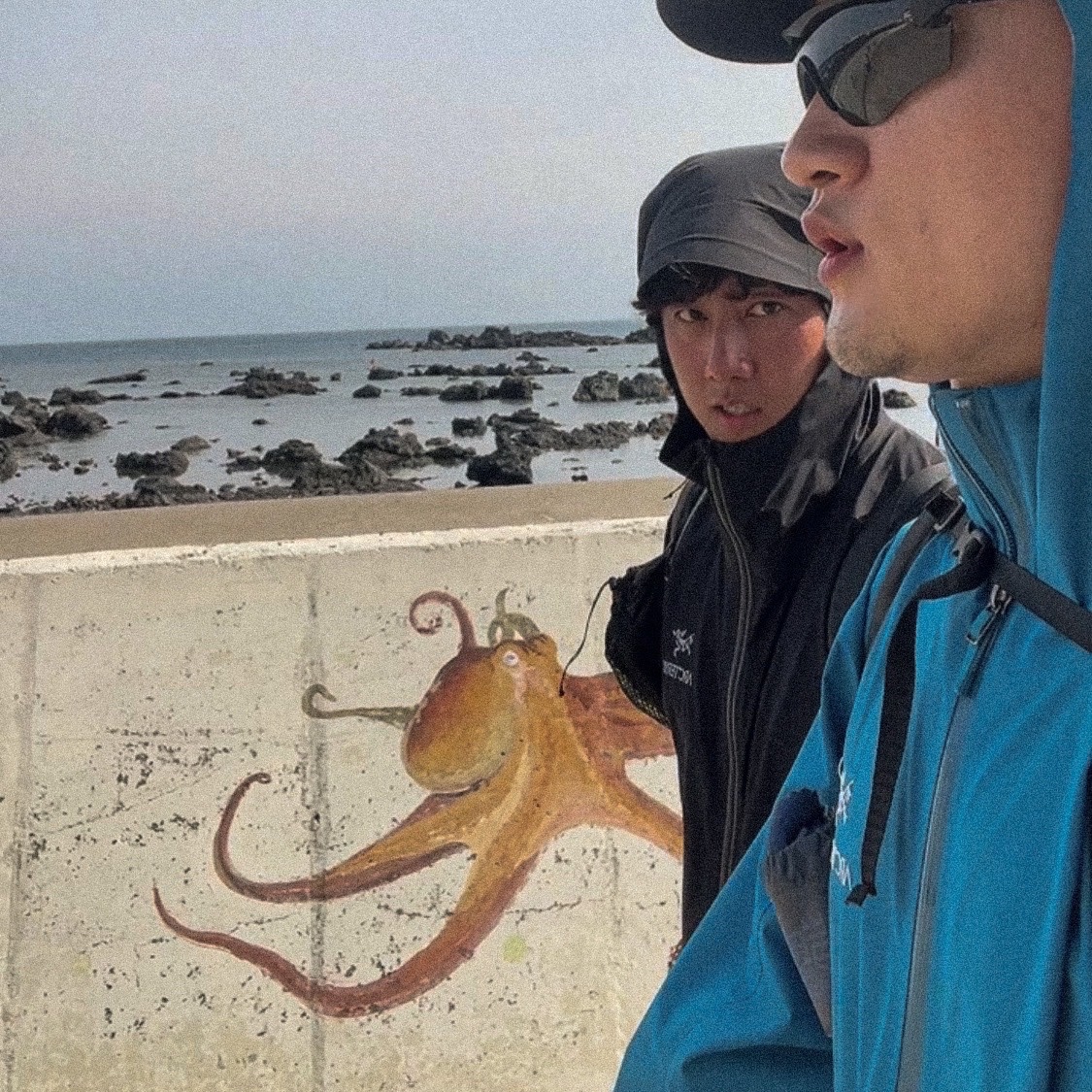 Arc'teryx Zeta FL Jacket Black, Arc'teryx Zeta SL Jacket Frenetic 착용 스타일
