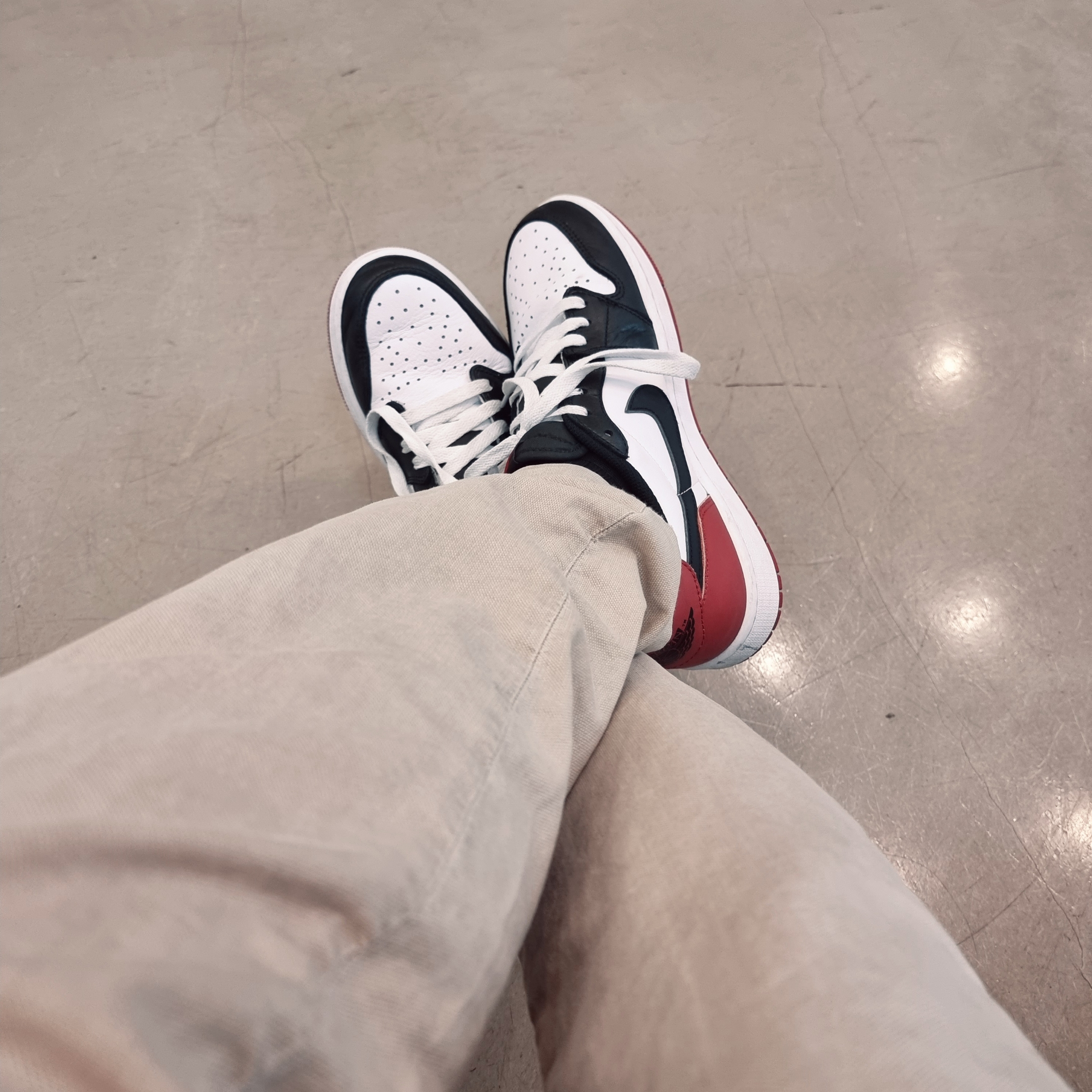 Jordan 1 Retro Low OG Black Toe 착용 스타일