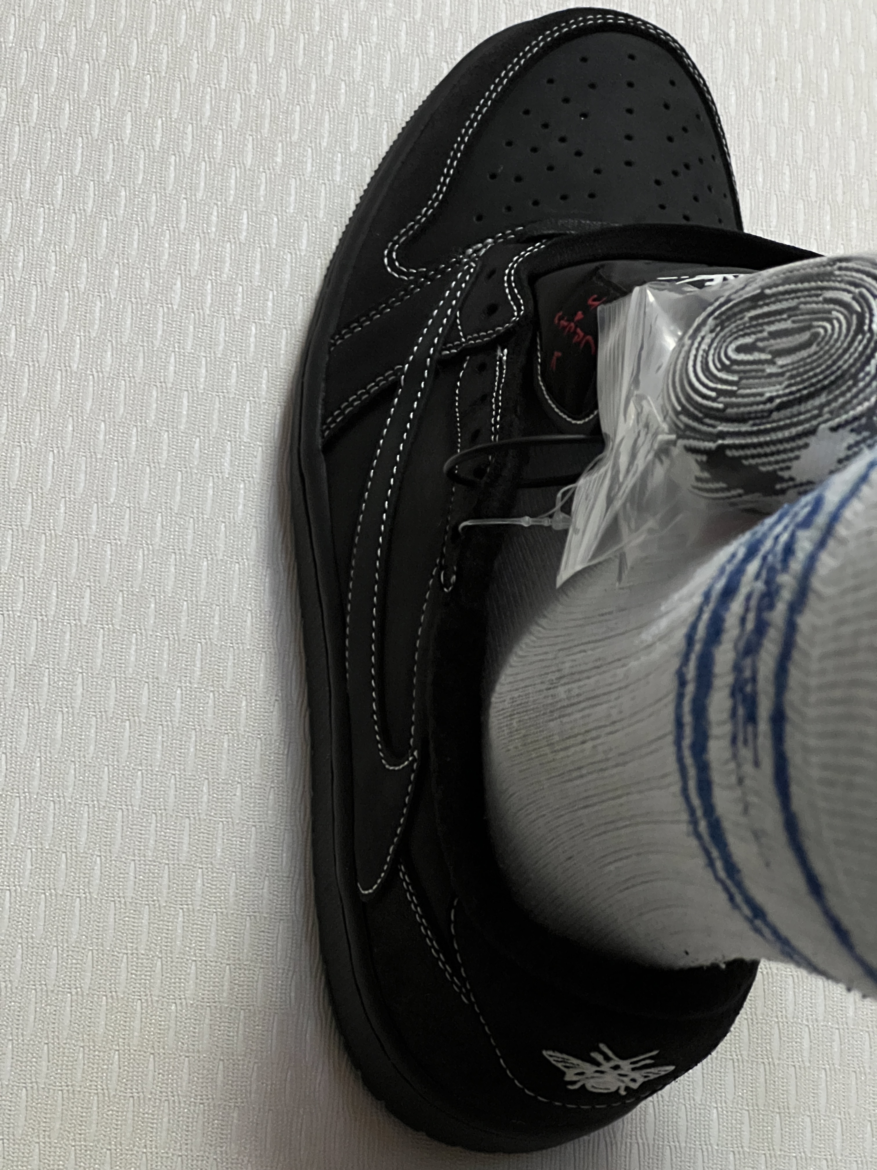 Jordan 1 x Travis Scott Retro Low OG SP Black Phantom 착용 스타일