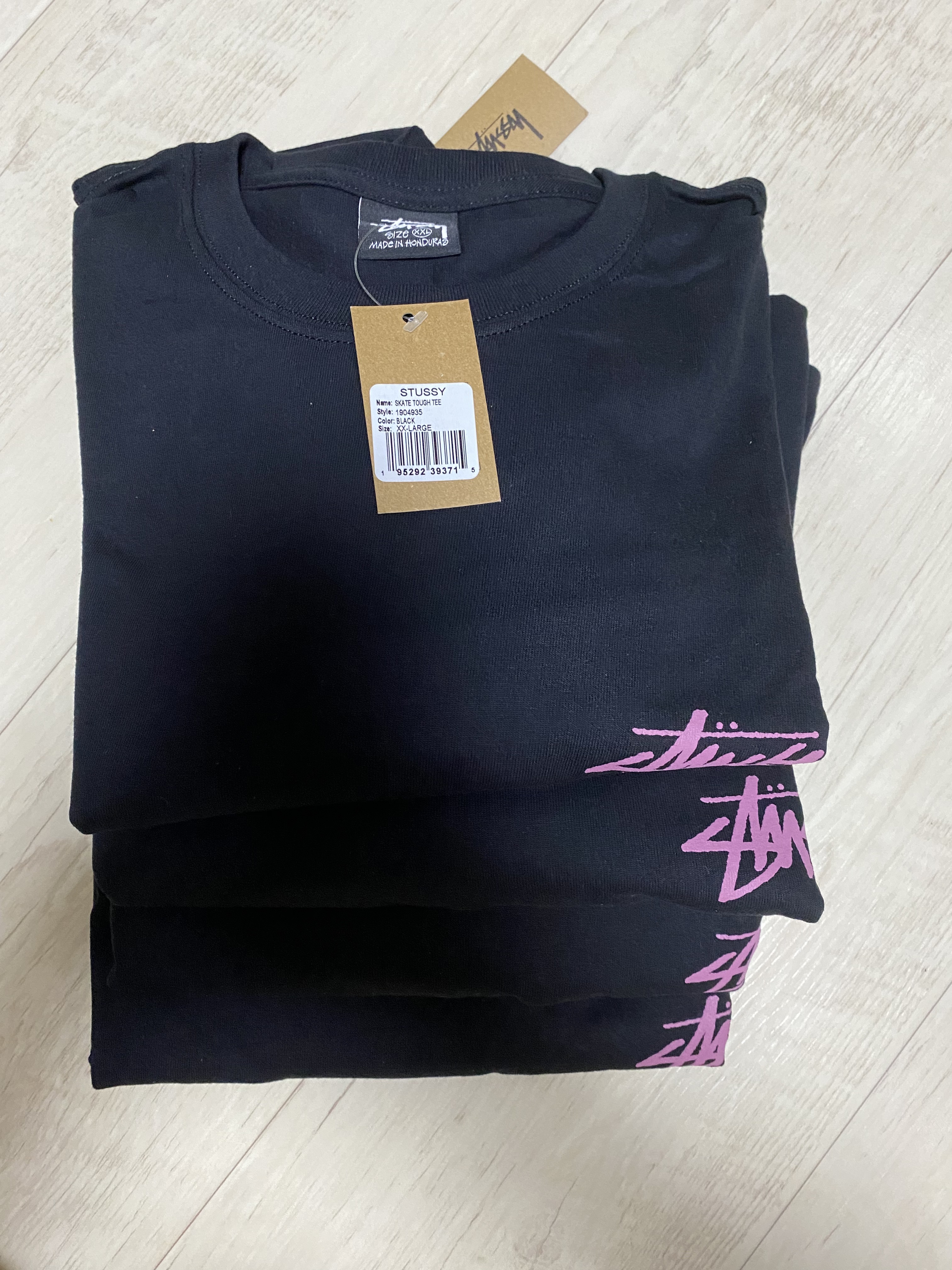 Stussy Skate Tough T-Shirt Black 착용 스타일