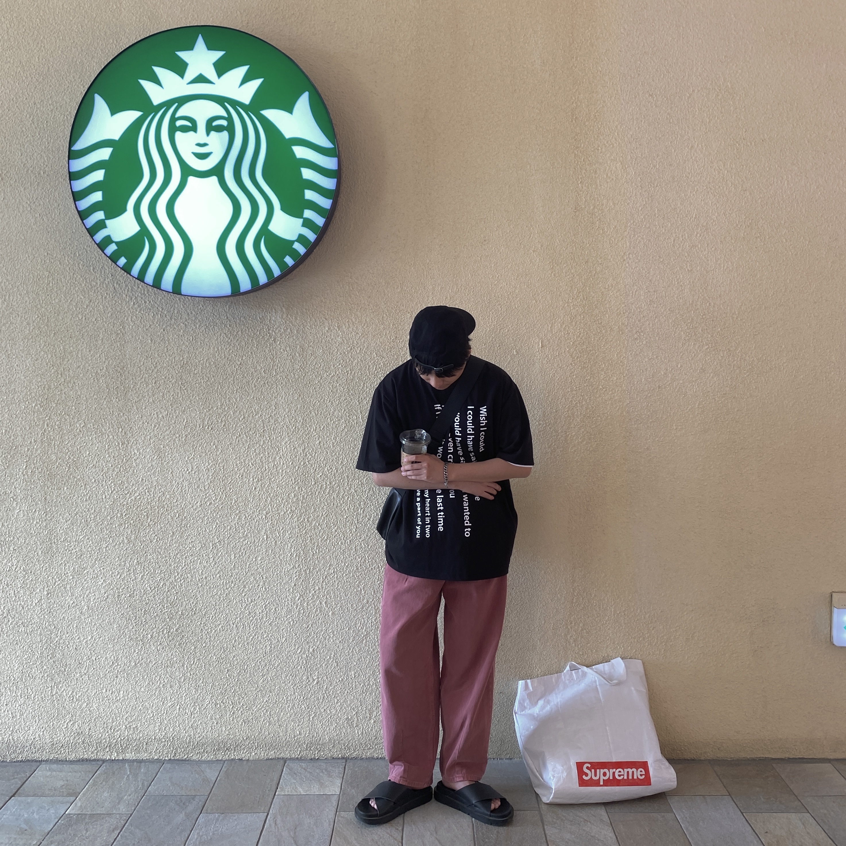 Supreme Washed Chino Twill Camp Cap Black, Supreme Corduroy Camp Cap Black - 22FW 착용 스타일 - 1