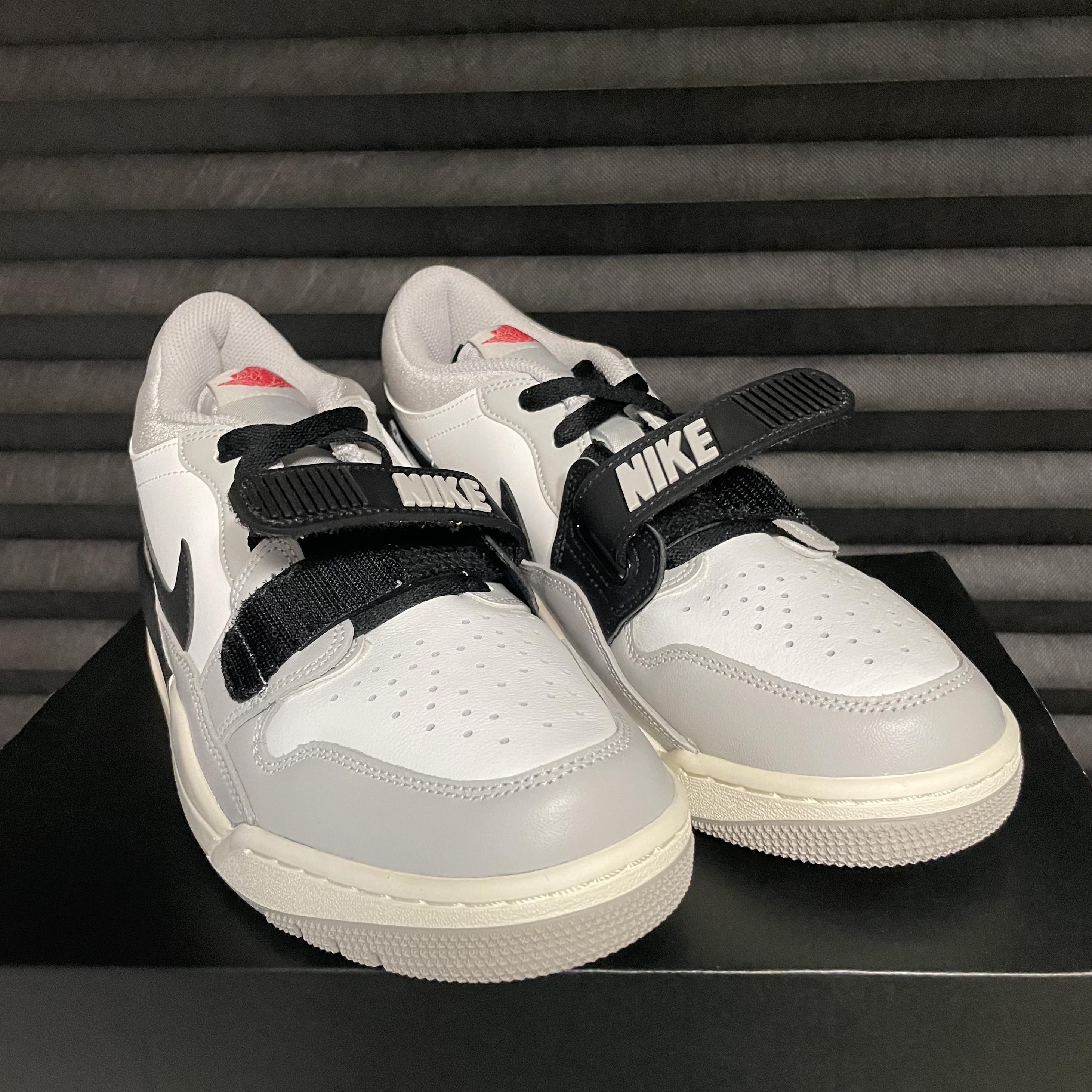 Jordan Legacy 312 Low Tech Grey 착용 스타일