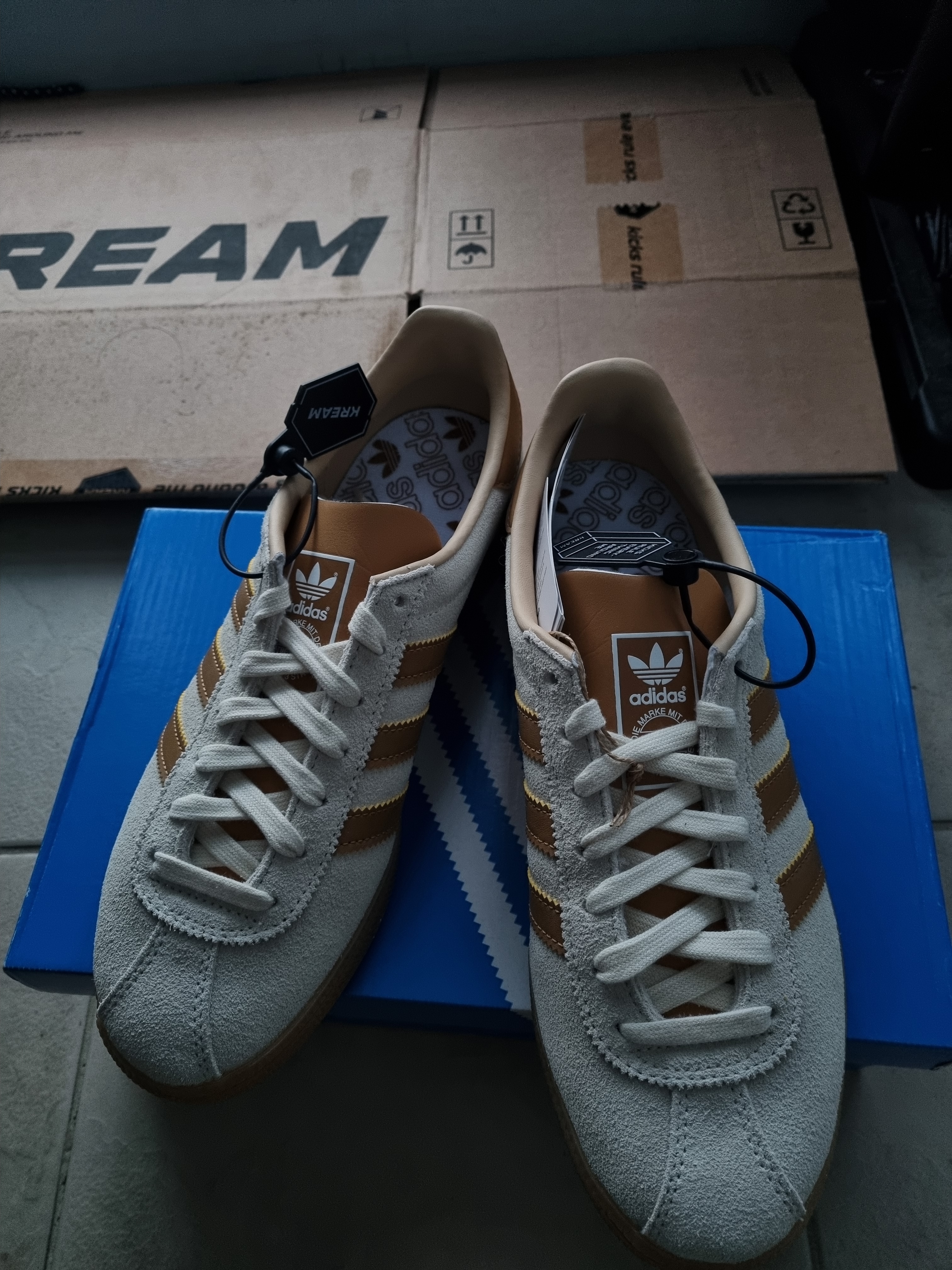 Adidas City Series Munchen Cream White Mesa 착용 스타일