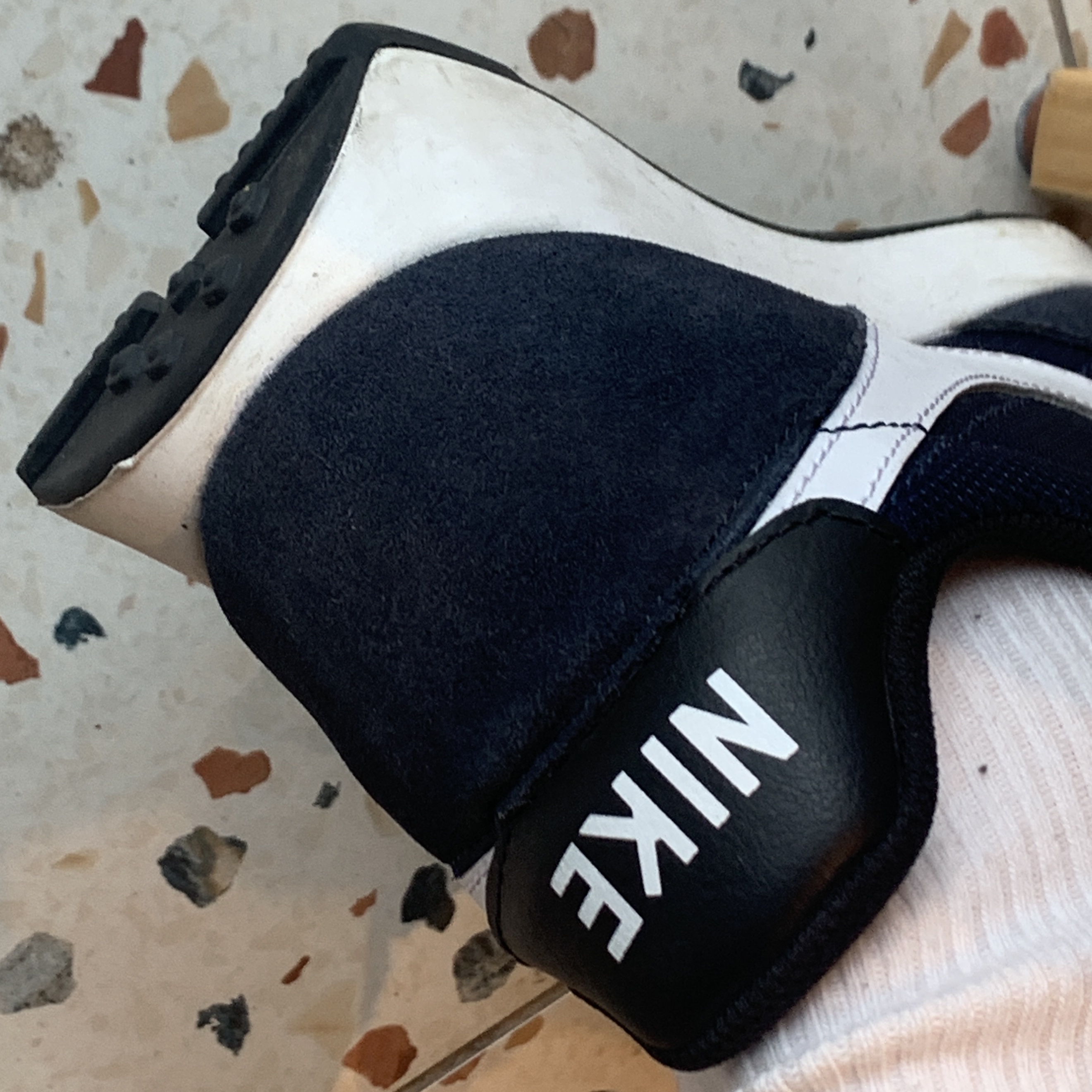 Nike Air Tailwind 79 Navy White 착용 스타일 - 3