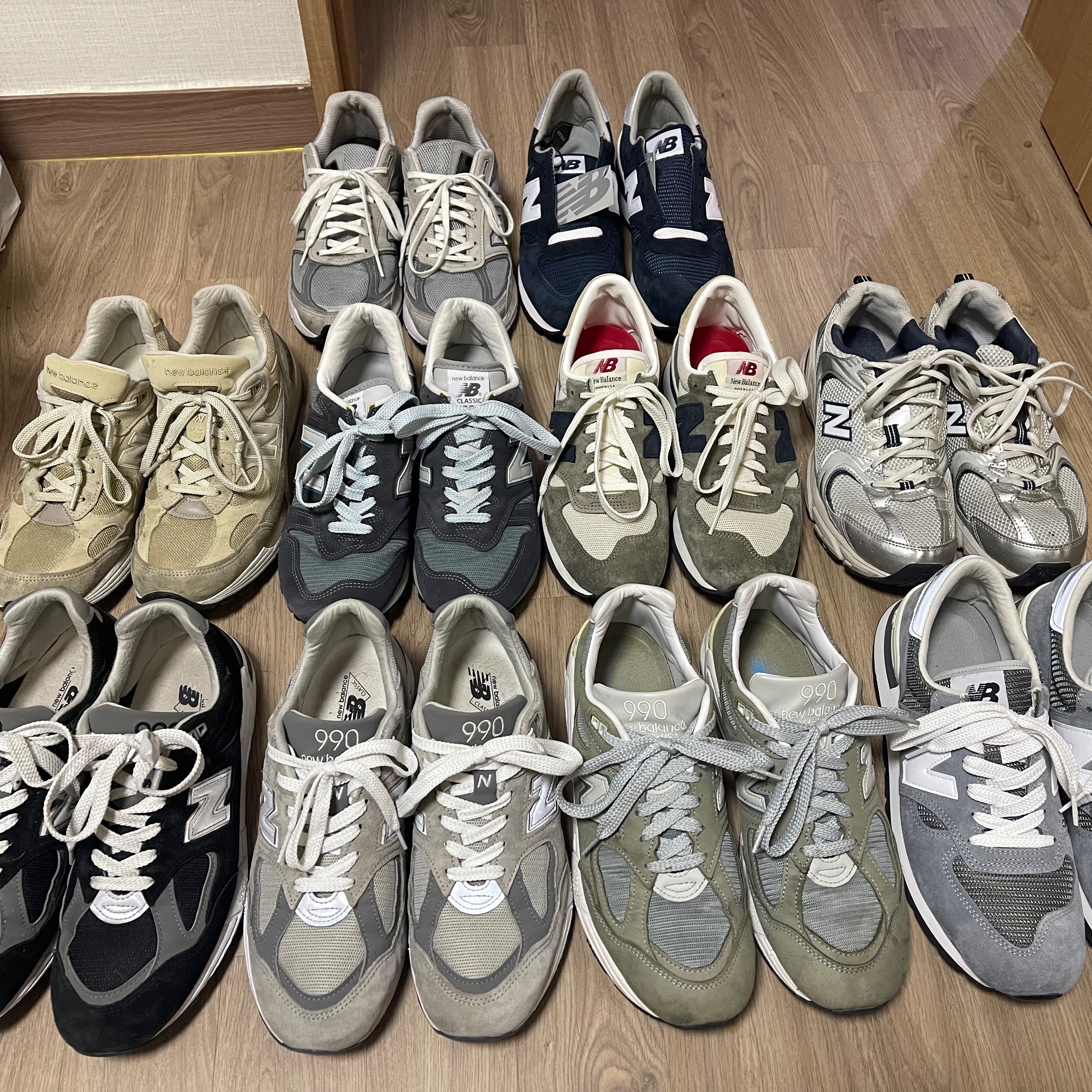 New Balance 990v1 Made in USA Navy, New Balance 990v5 Made in USA Grey - D Standard 착용 스타일