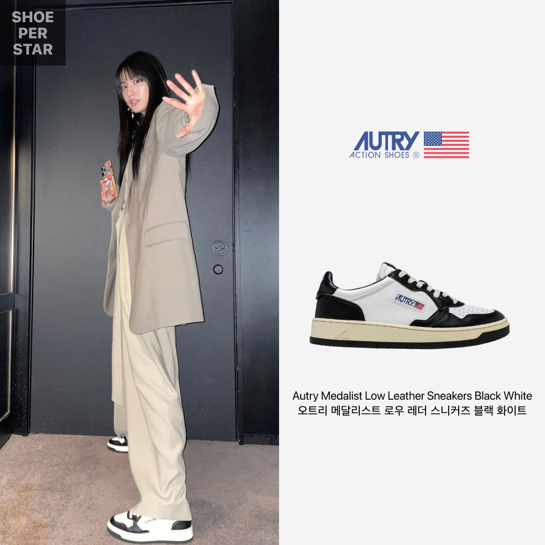 (W) Autry Medalist Low Leather Sneakers Black White 착용 스타일 - 1