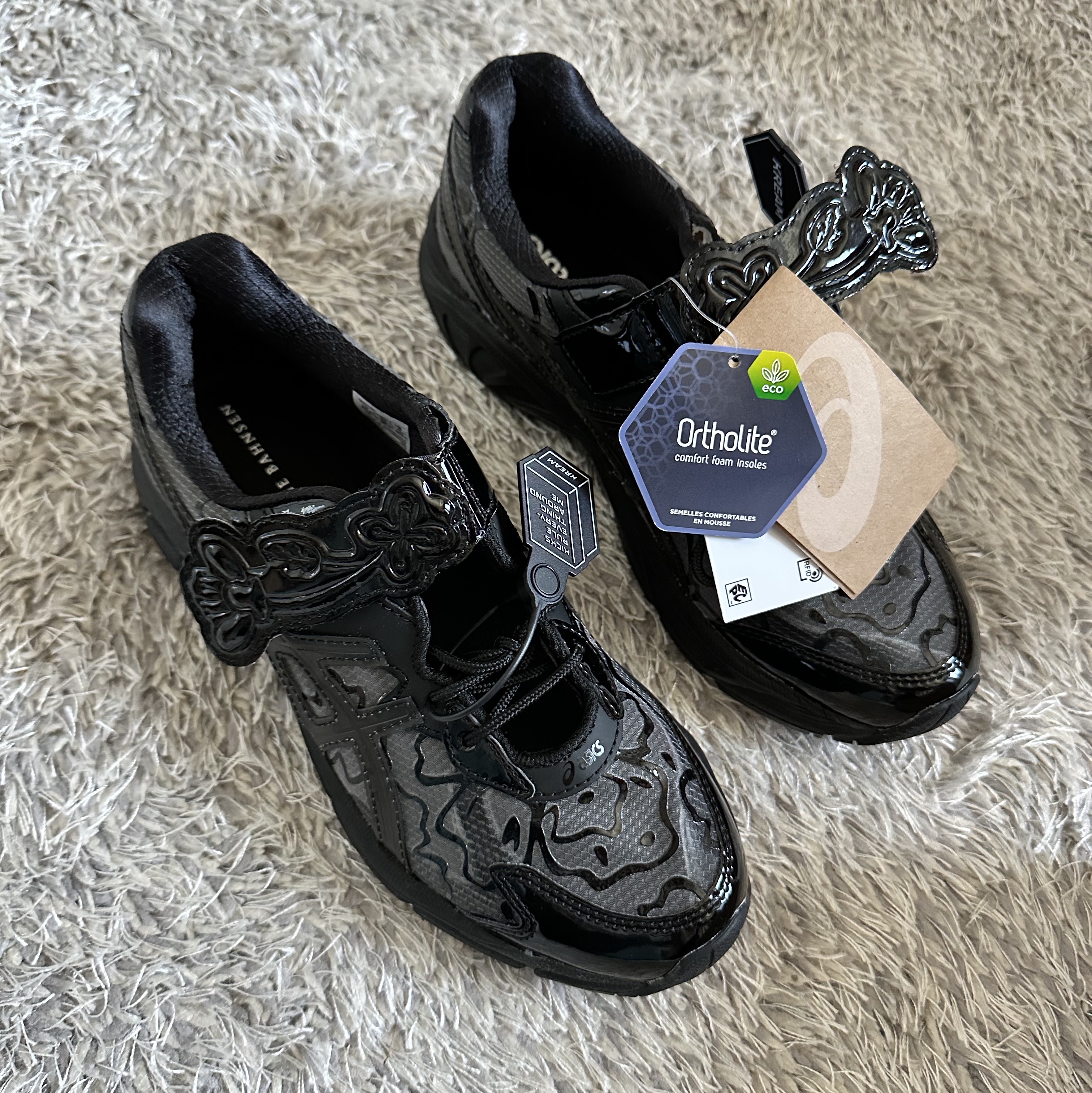 Asics x Cecilie Bahnsen GT-2160 Black 착용 스타일