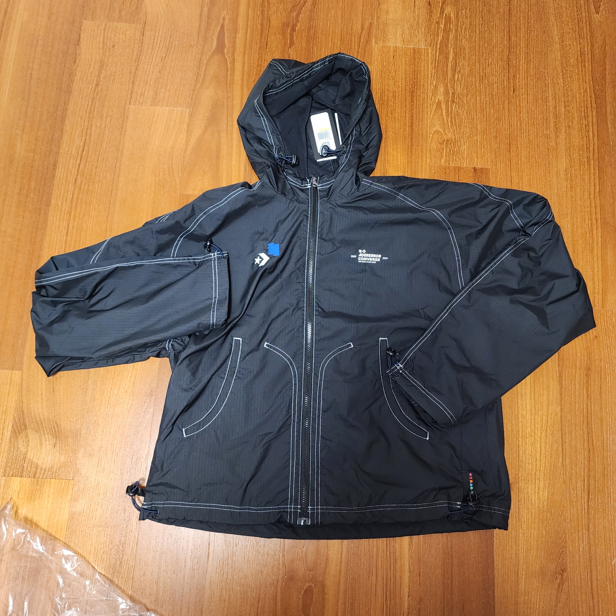 Converse x Ader Error Shapes Light Jacket Converse Black 착용 스타일 - 1