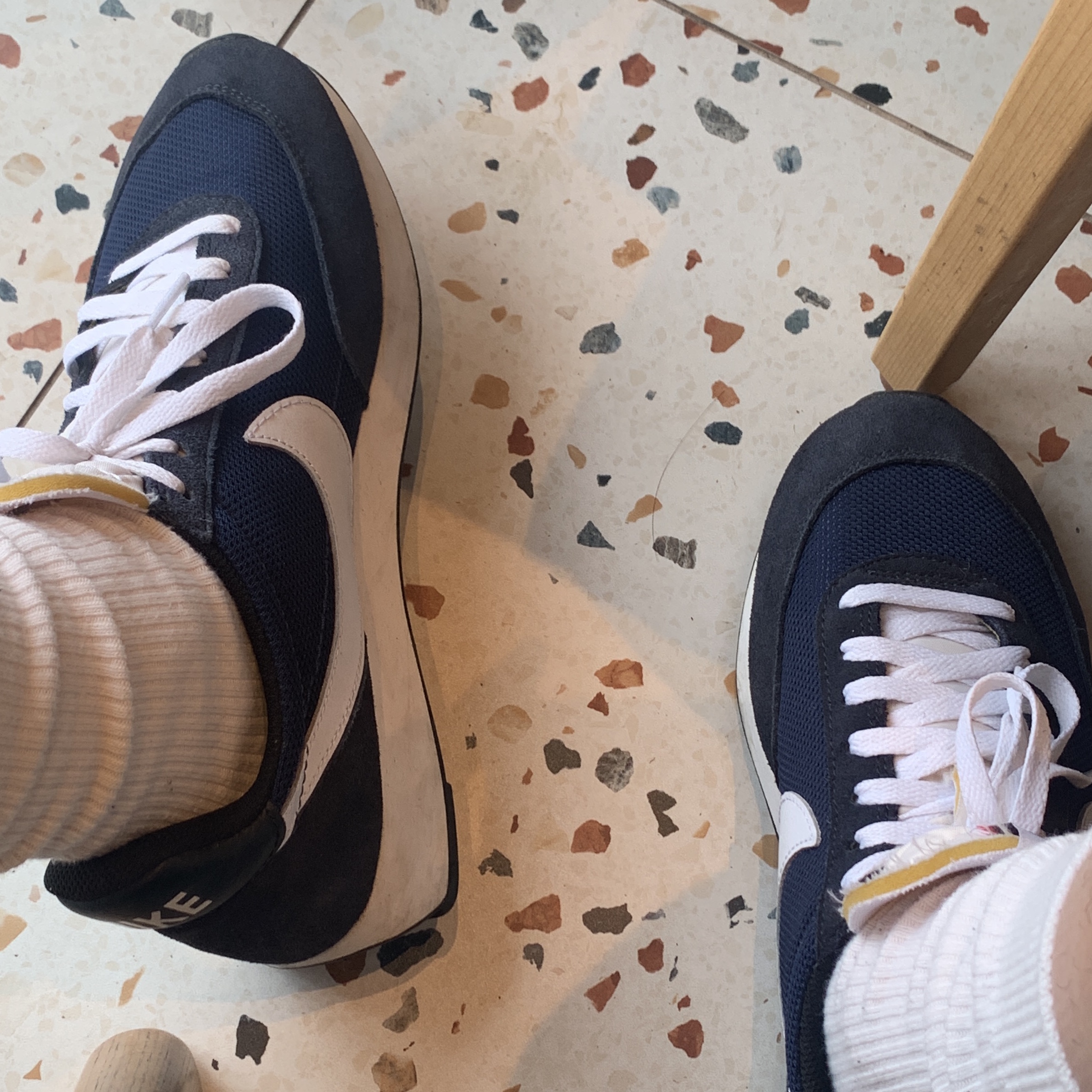 Nike Air Tailwind 79 Navy White 착용 스타일 - 2