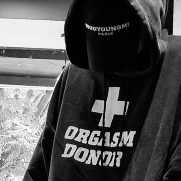 Project G/R Orgasm Donor Hoodie Washed Black, Wooyoungmi Embroidered Ball Cap Black 착용 스타일