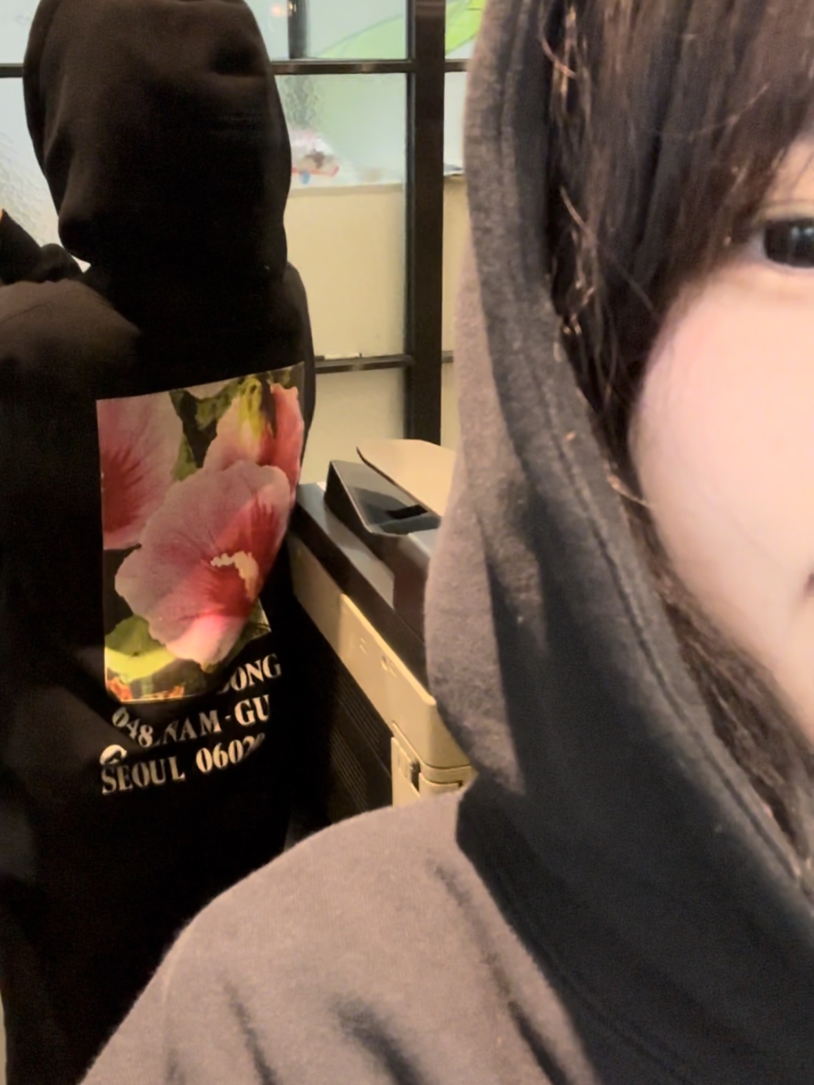 Supreme Seoul Box Logo Hooded Sweatshirt Black - 23FW 착용 스타일 - 2