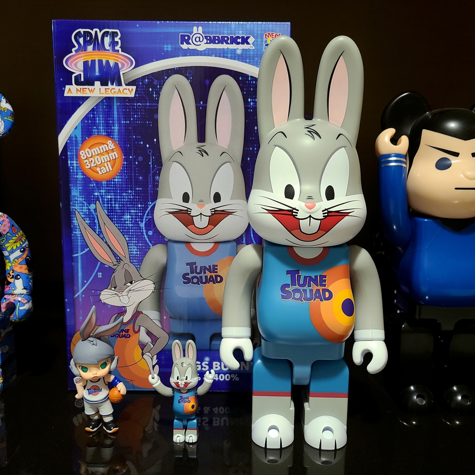 Bearbrick x Space Jam Rabbrick Bugs Bunny 100% & 400% Set, Pop Mart x Warner Bros. 100th Anniversary Series Sealed Case 100% (12 Blind Boxes) 착용 스타일 - 1