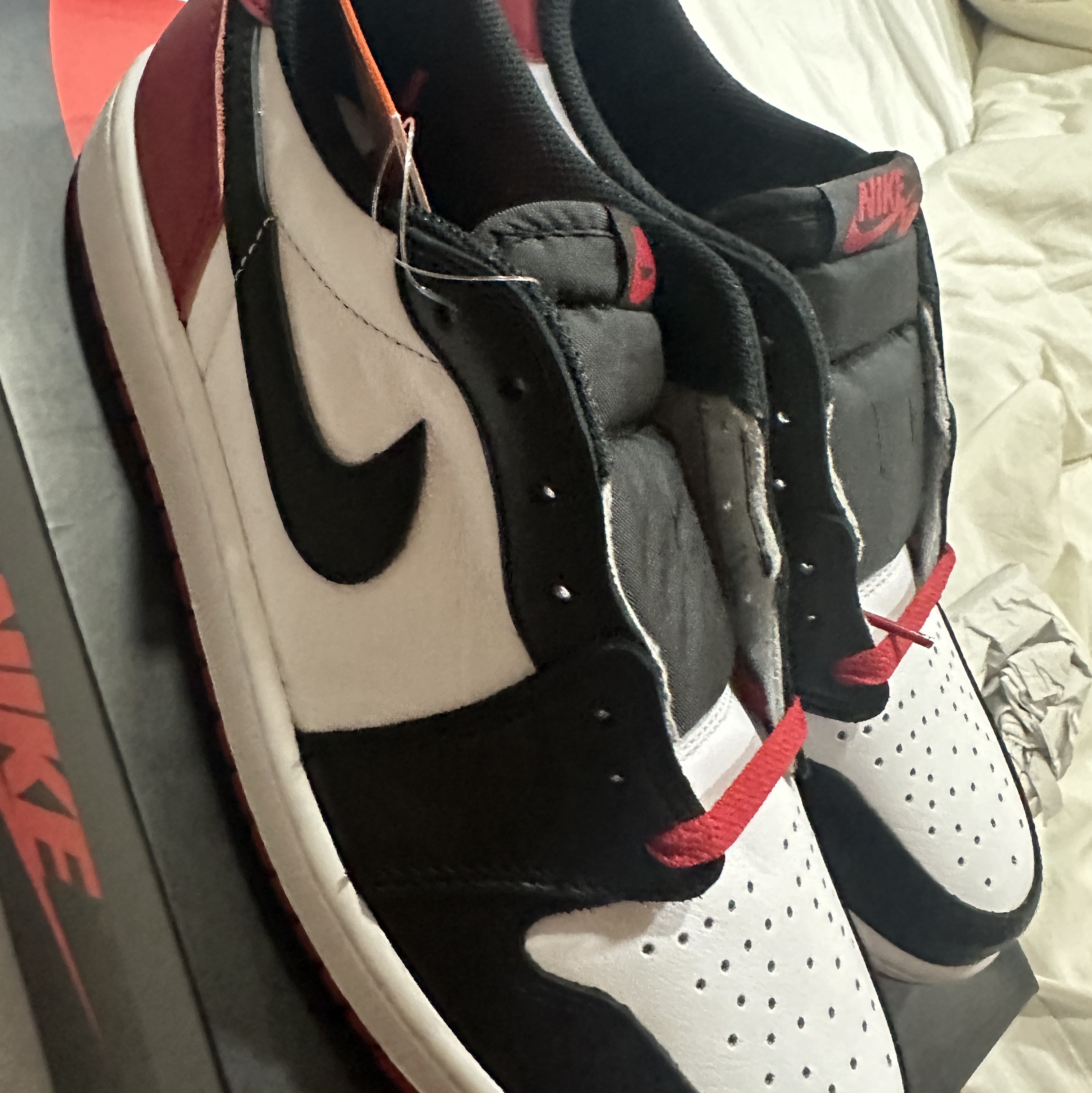 Jordan 1 Retro Low OG Black Toe 착용 스타일