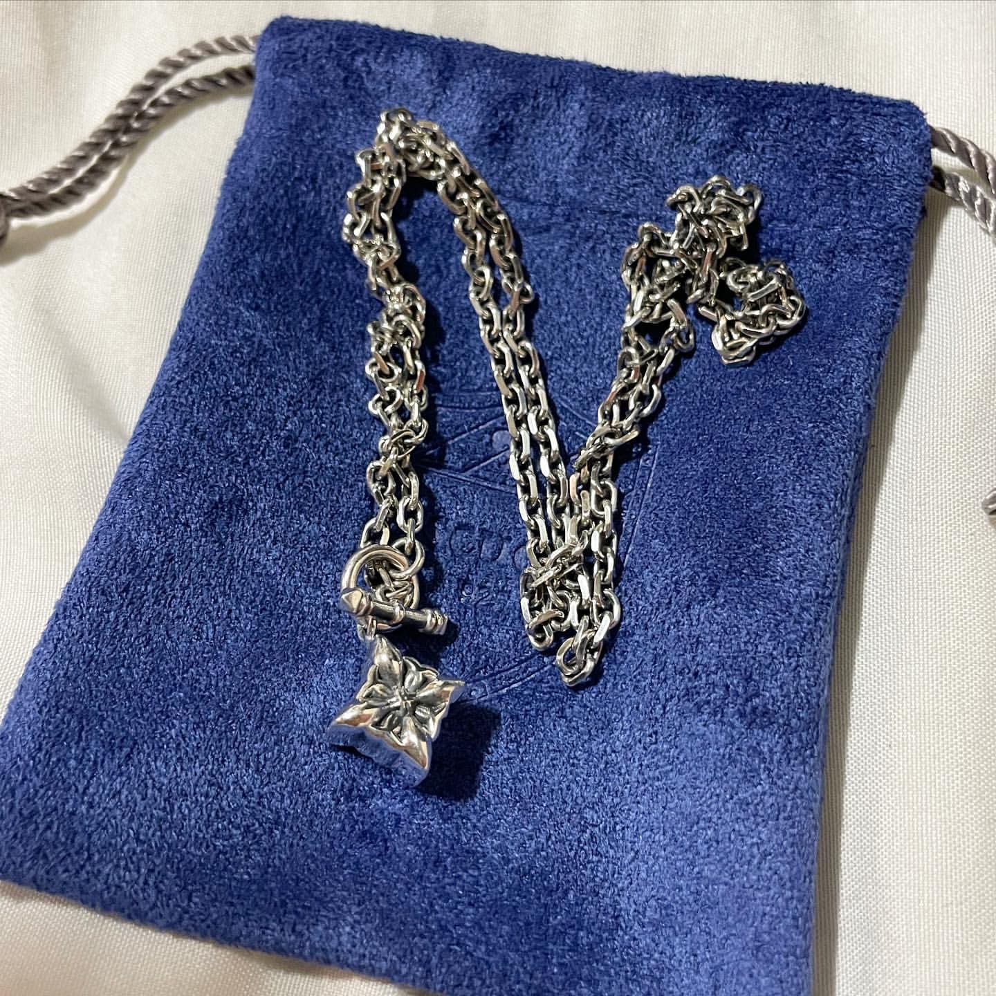Scudo Vintage Cube Drop Necklace 착용 스타일 - 5