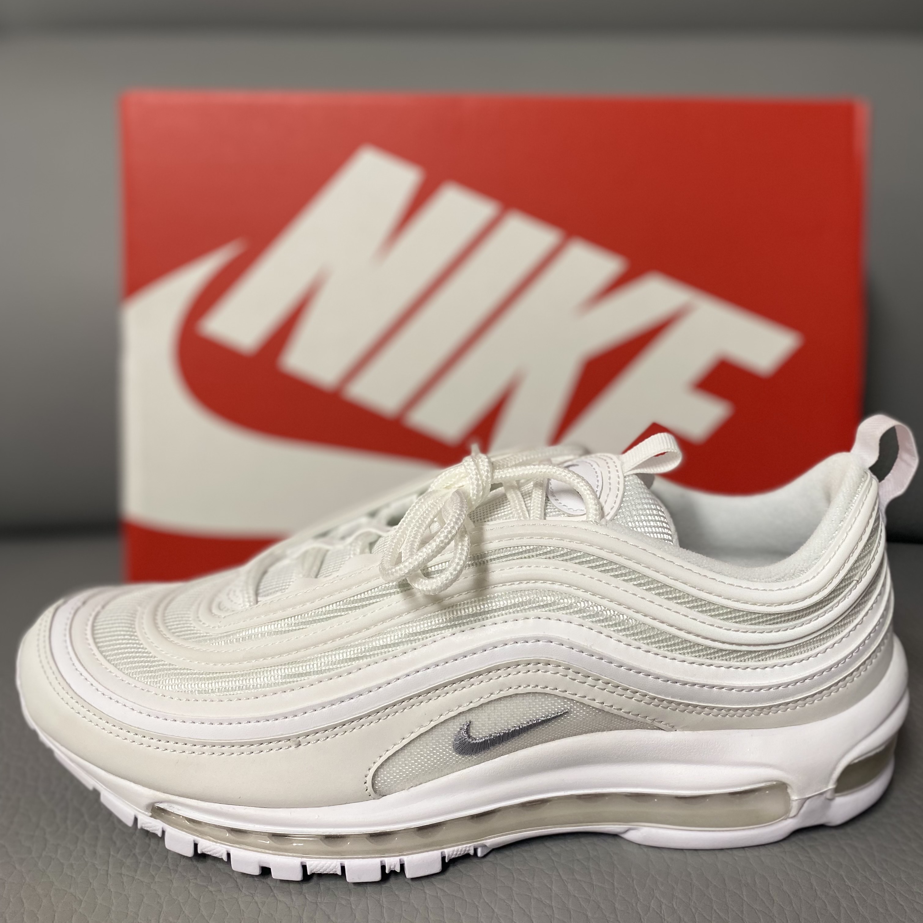 Nike Air Max 97 Triple White Wolf Grey 착용 스타일