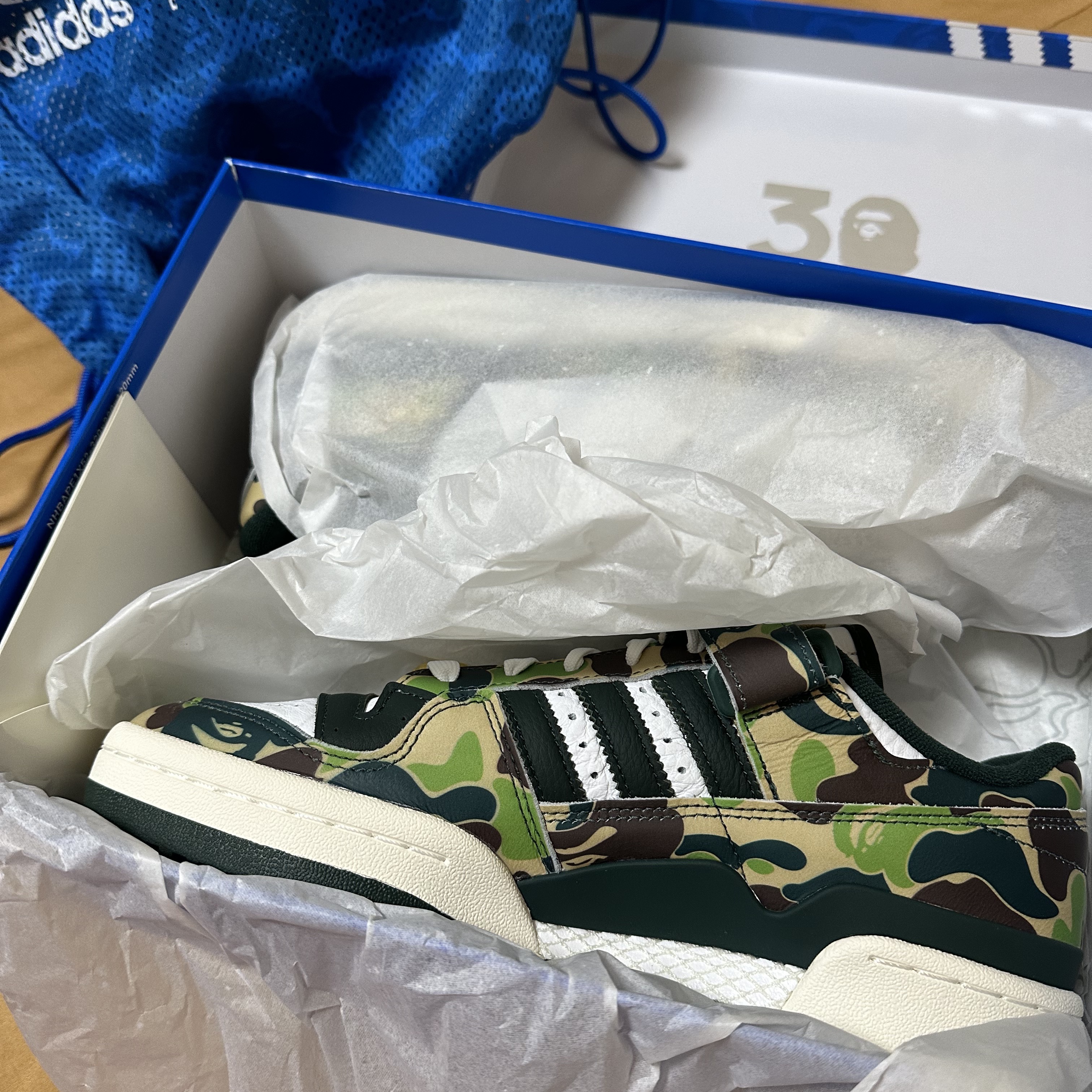 Adidas x BAPE Forum 84 Low Green Camo 착용 스타일 - 1