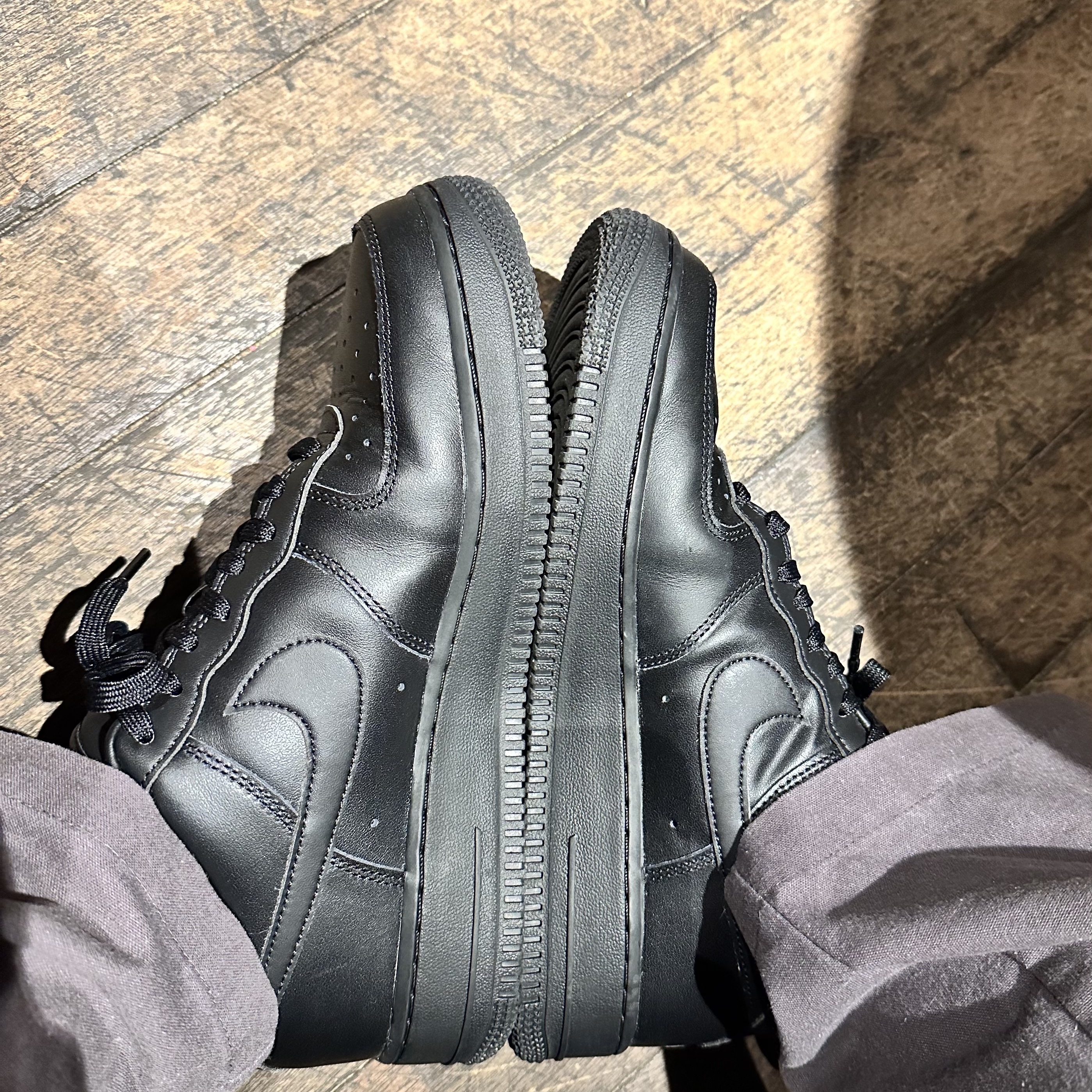 Nike Air Force 1 '07 Fresh Black 착용 스타일