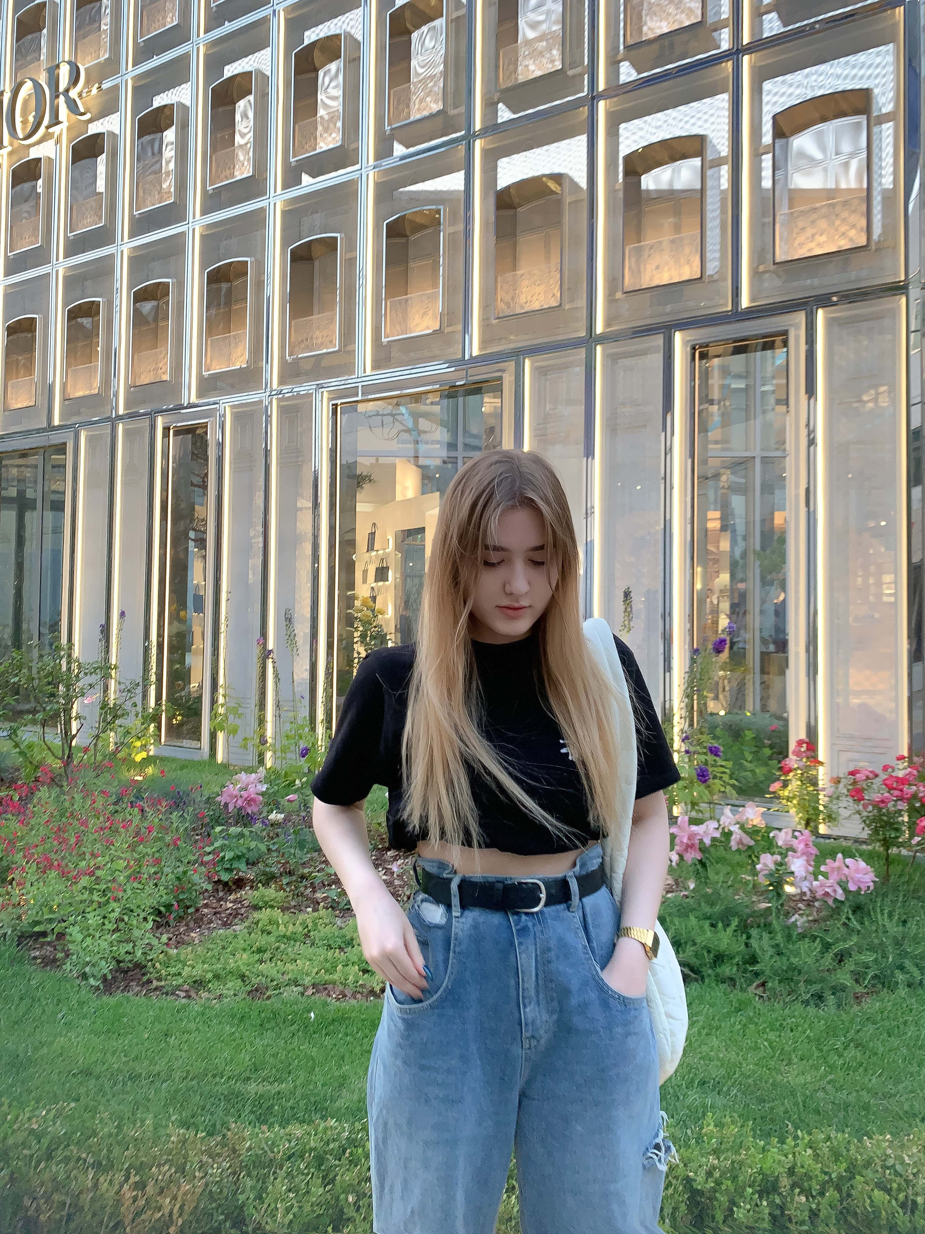 Stussy Basic Stussy Pigment Dyed T-Shirt Black 2023 착용 스타일 - 2