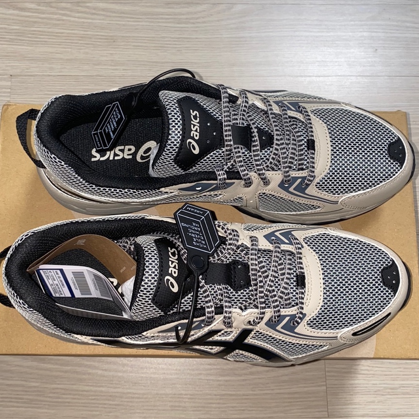 Asics Gel-Venture 6 Feather Grey Black, The North Face Big Shot Black 착용 스타일 - 3