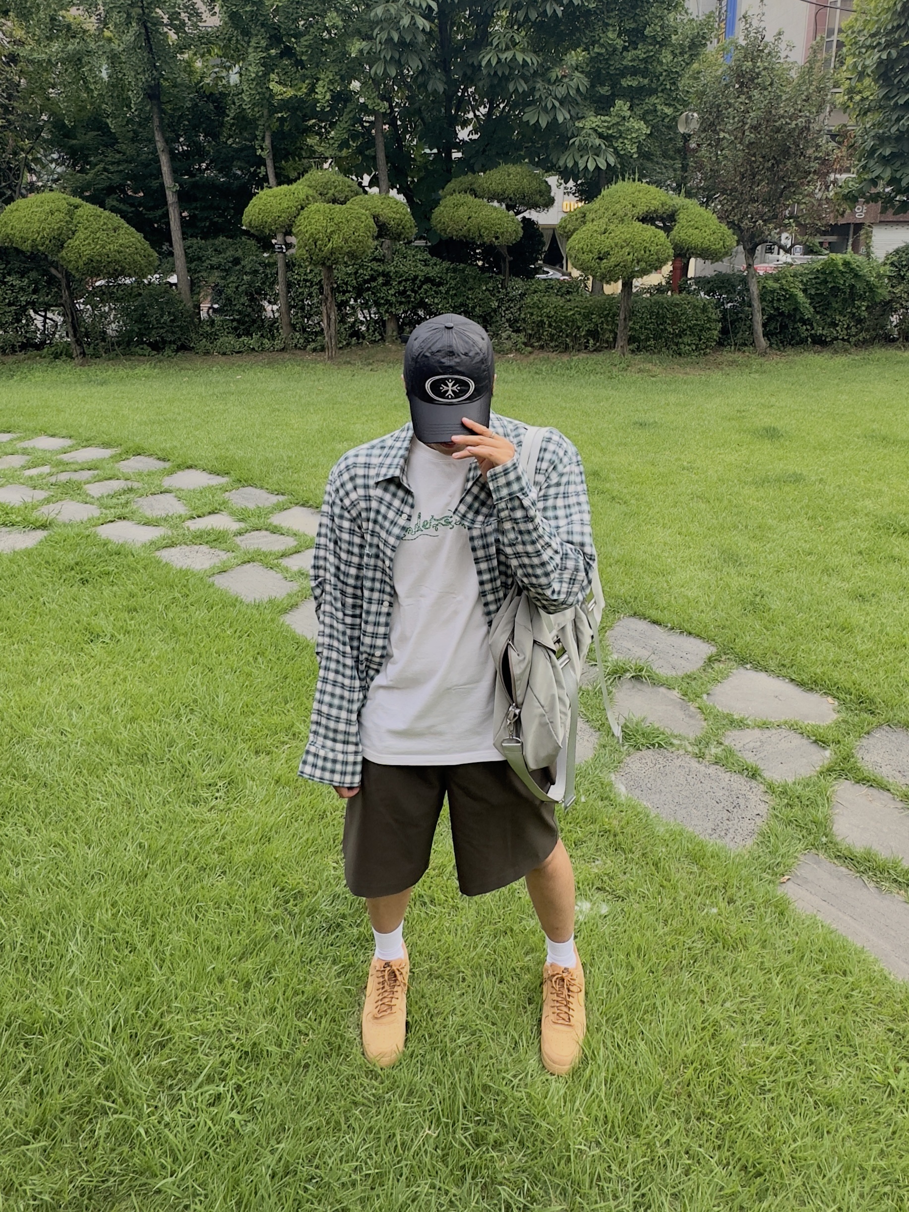 Nike Air Force 1 '07 WB Flax 착용 스타일 - 2