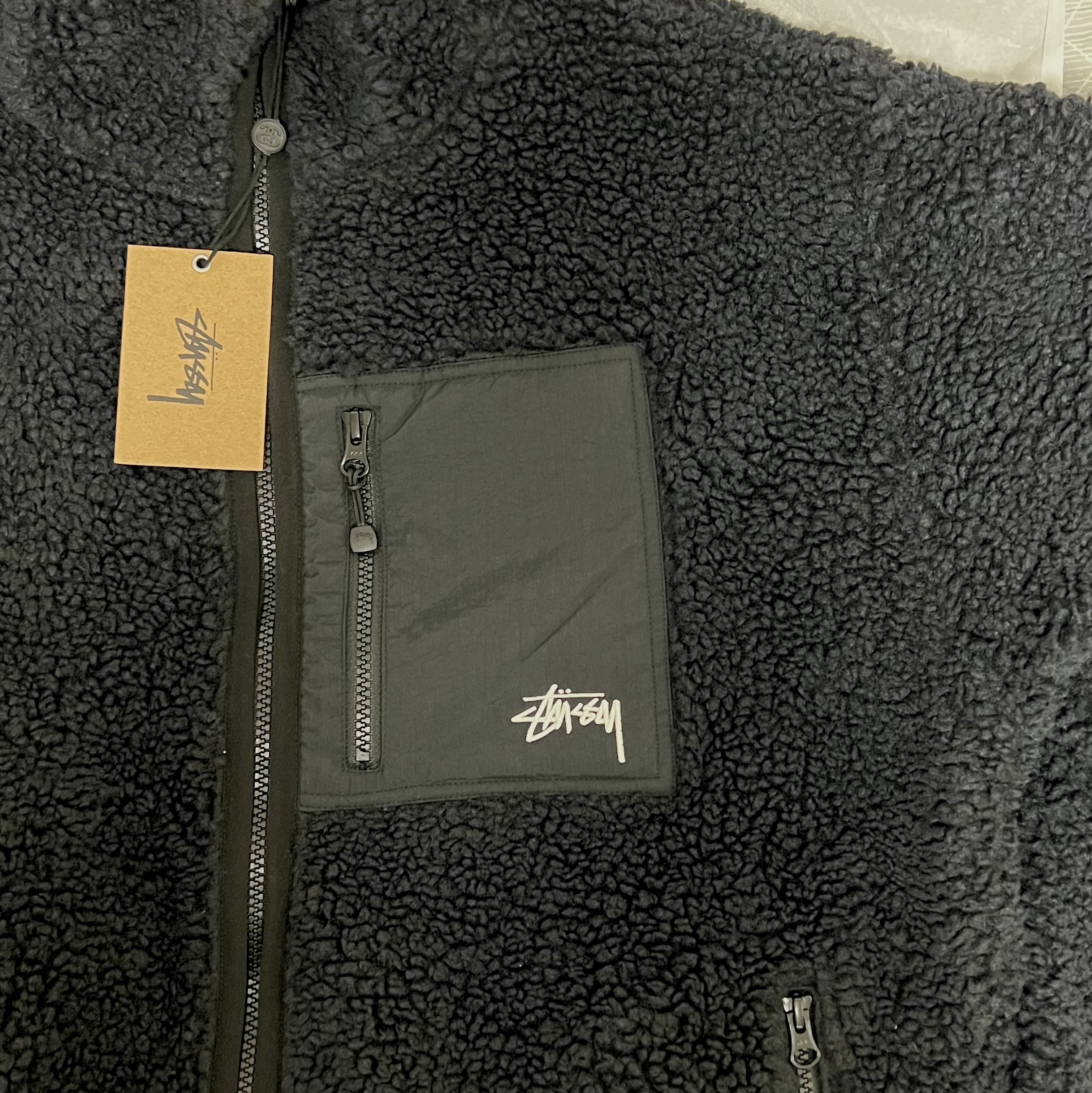 Stussy Sherpa Reversible Jacket Black 착용 스타일 - 1