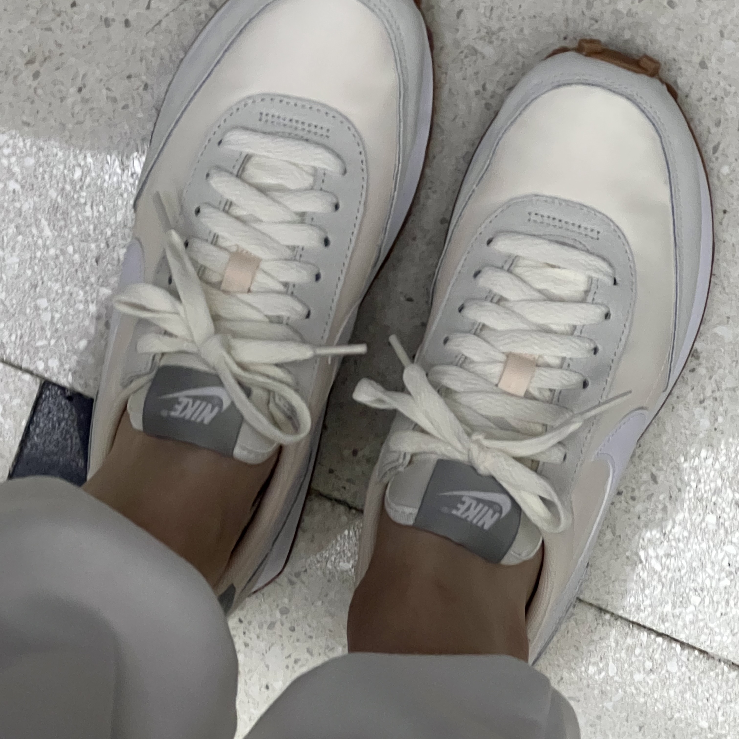 (W) Nike Daybreak Summit White 착용 스타일