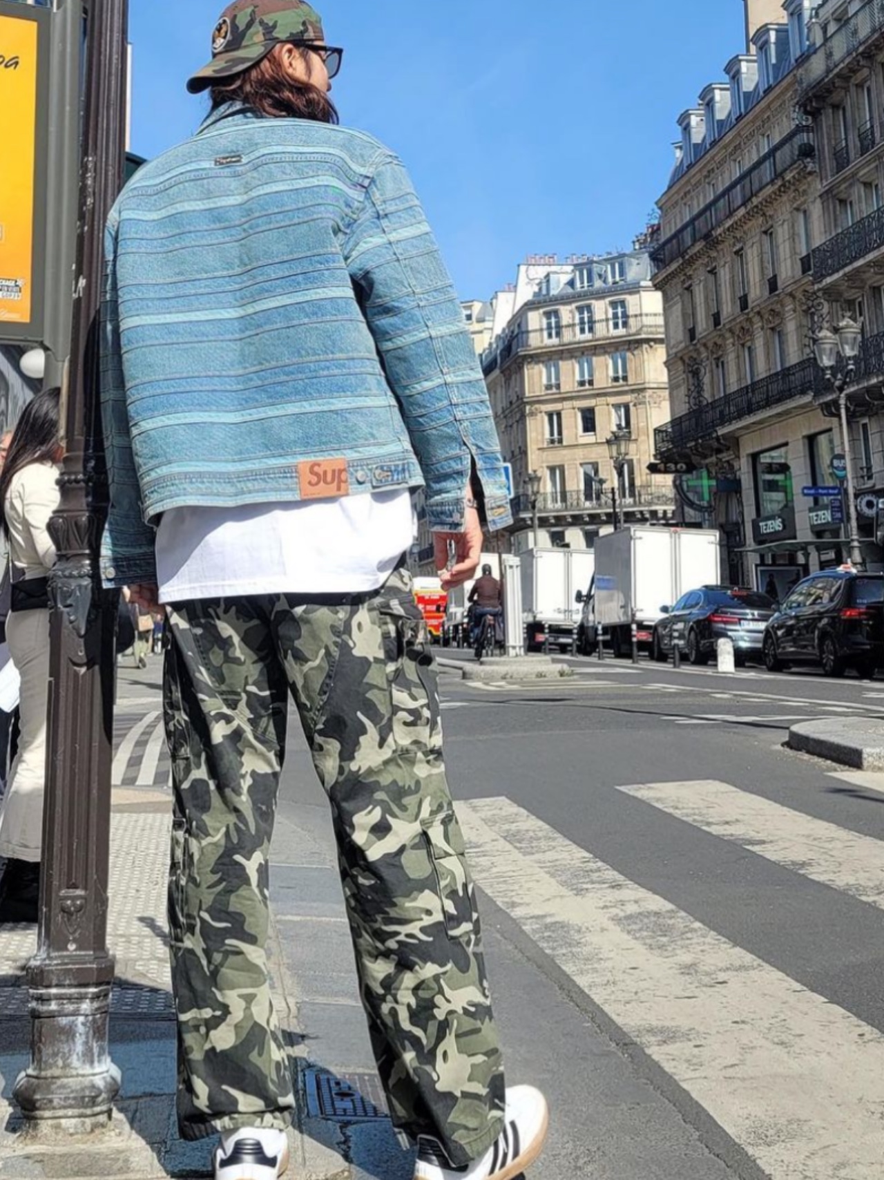 Double RL Garment Dyeing Twill Ball Cap Camouflage, Supreme Layered Denim Trucker Jacket Washed Blue - 22FW 착용 스타일 - 2