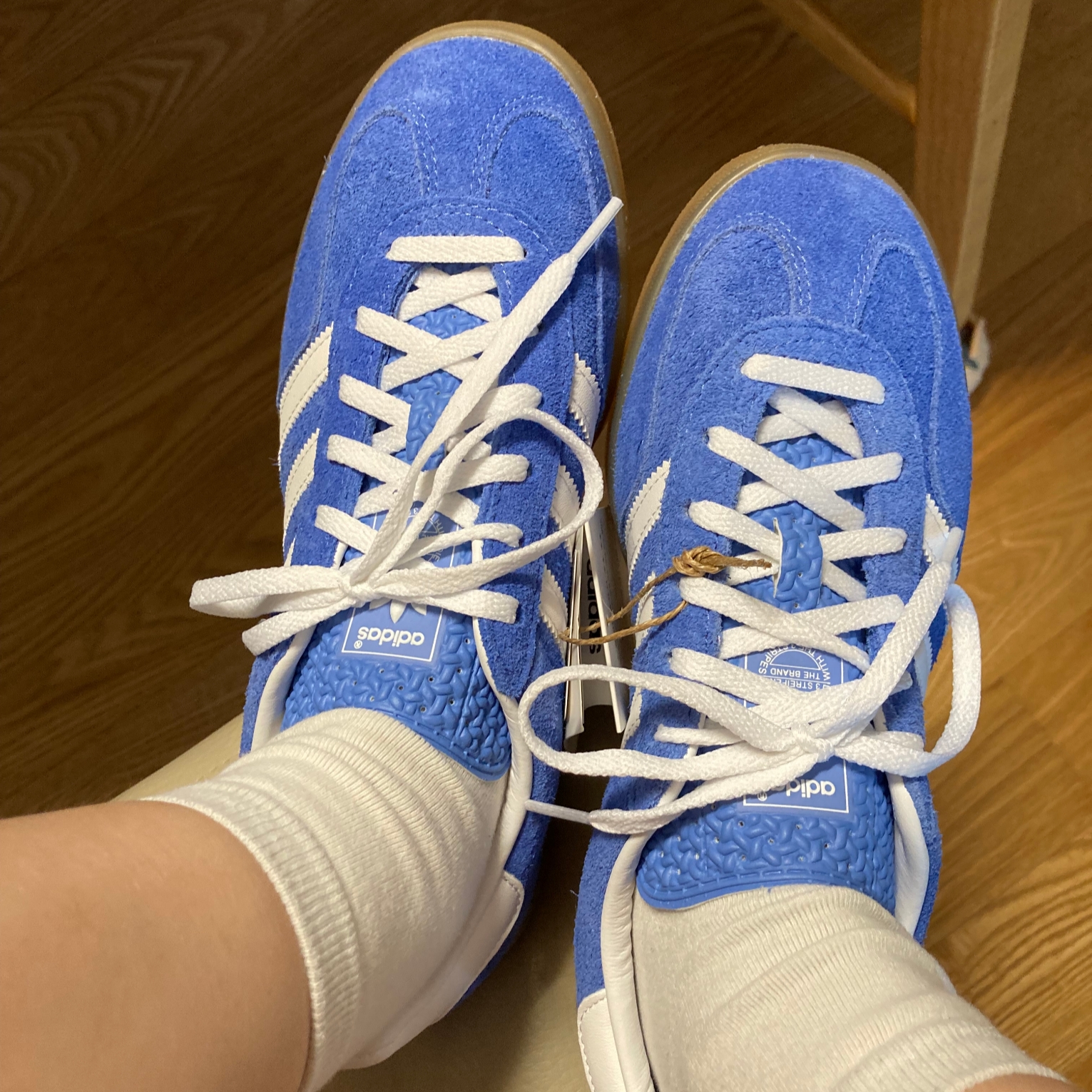 (W) Adidas Gazelle Indoor Blue Fusion Cloud White 착용 스타일 - 2