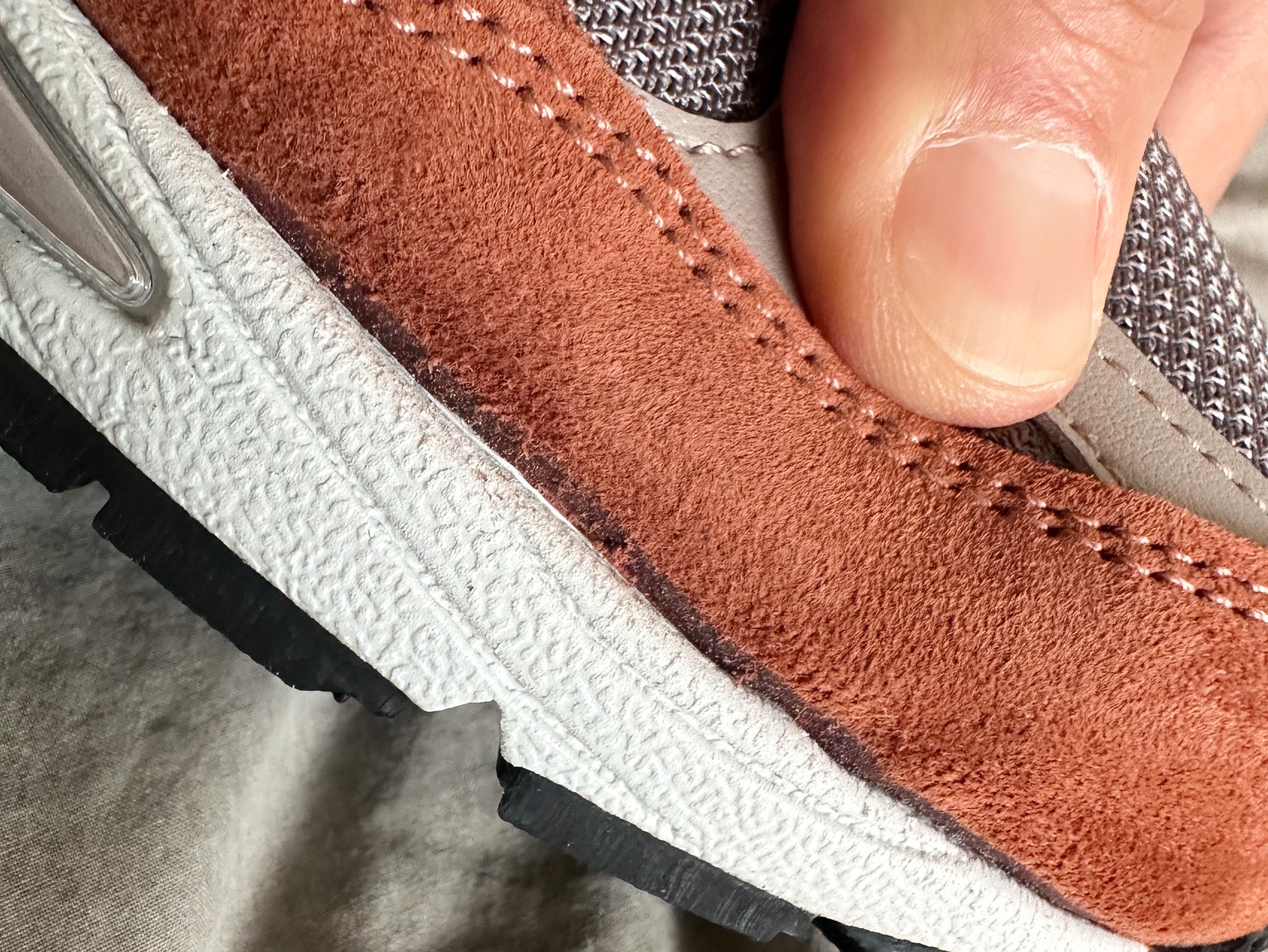 New Balance 991 Made in UK Sequoia Falcon 착용 스타일 - 5